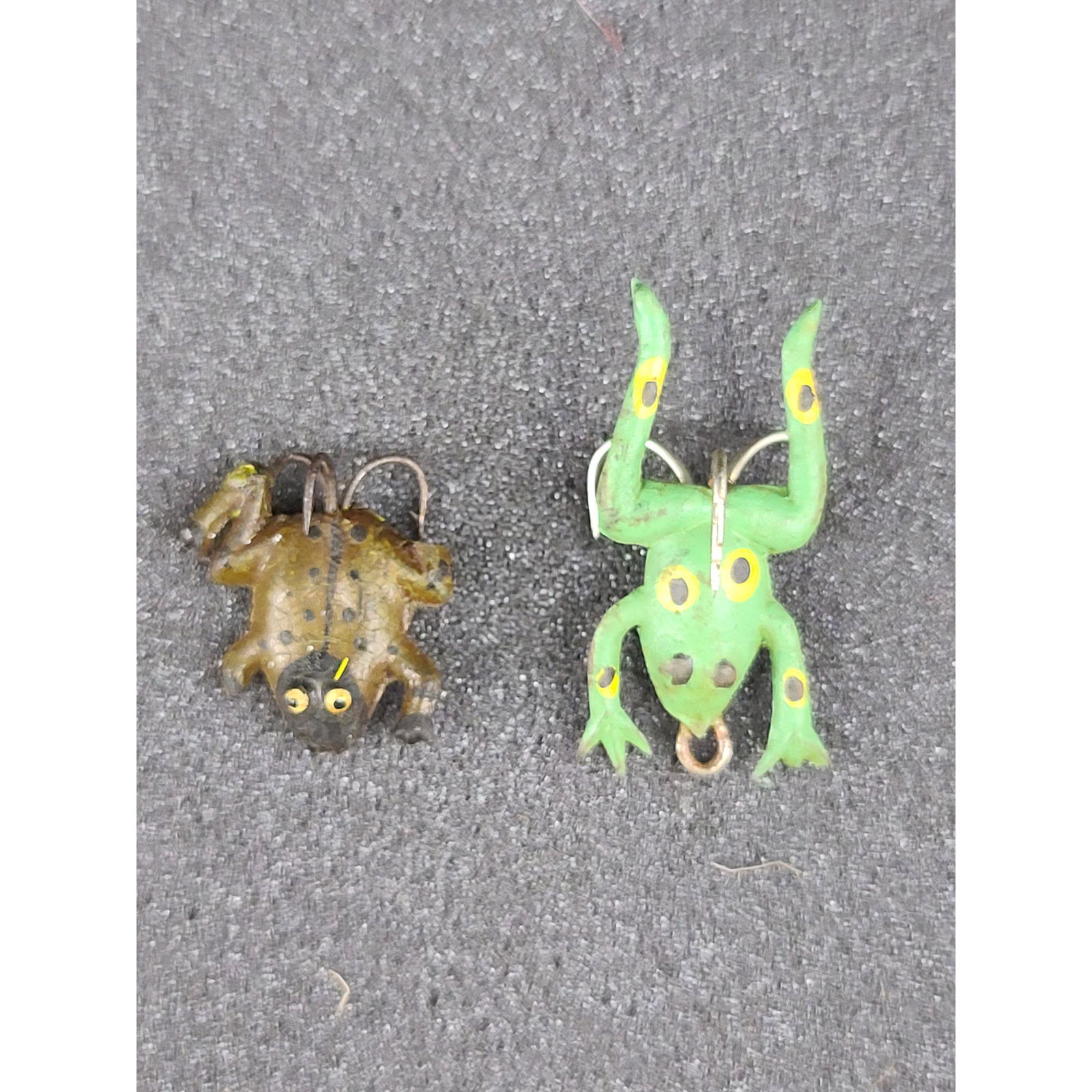2 Vintage Fly Fishing Lure Frog Lure (1 of 4)