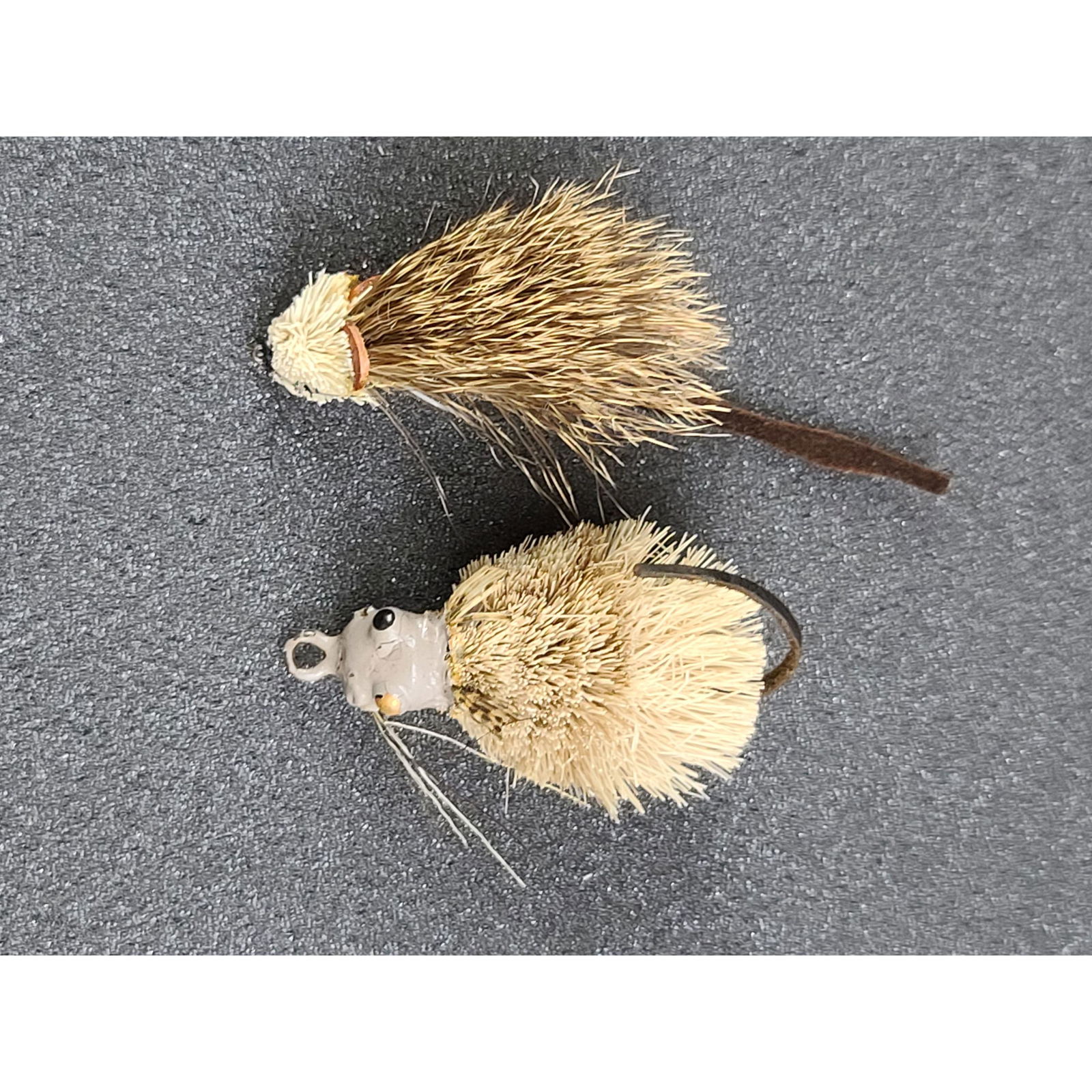 2 Vintage Fishing Lures Hair Fly Mouse Lures (1 of 6)