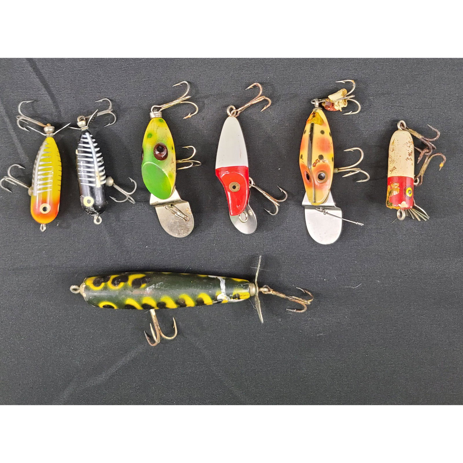 Lot of Vintage Fishing Lures: Lot of Vintage Fishing Lures