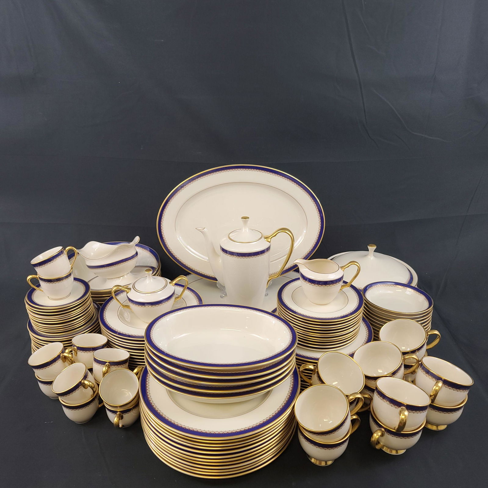 Lenox Dinner Set Service For 12 JEFFERSON PATTERN (1 of 20)