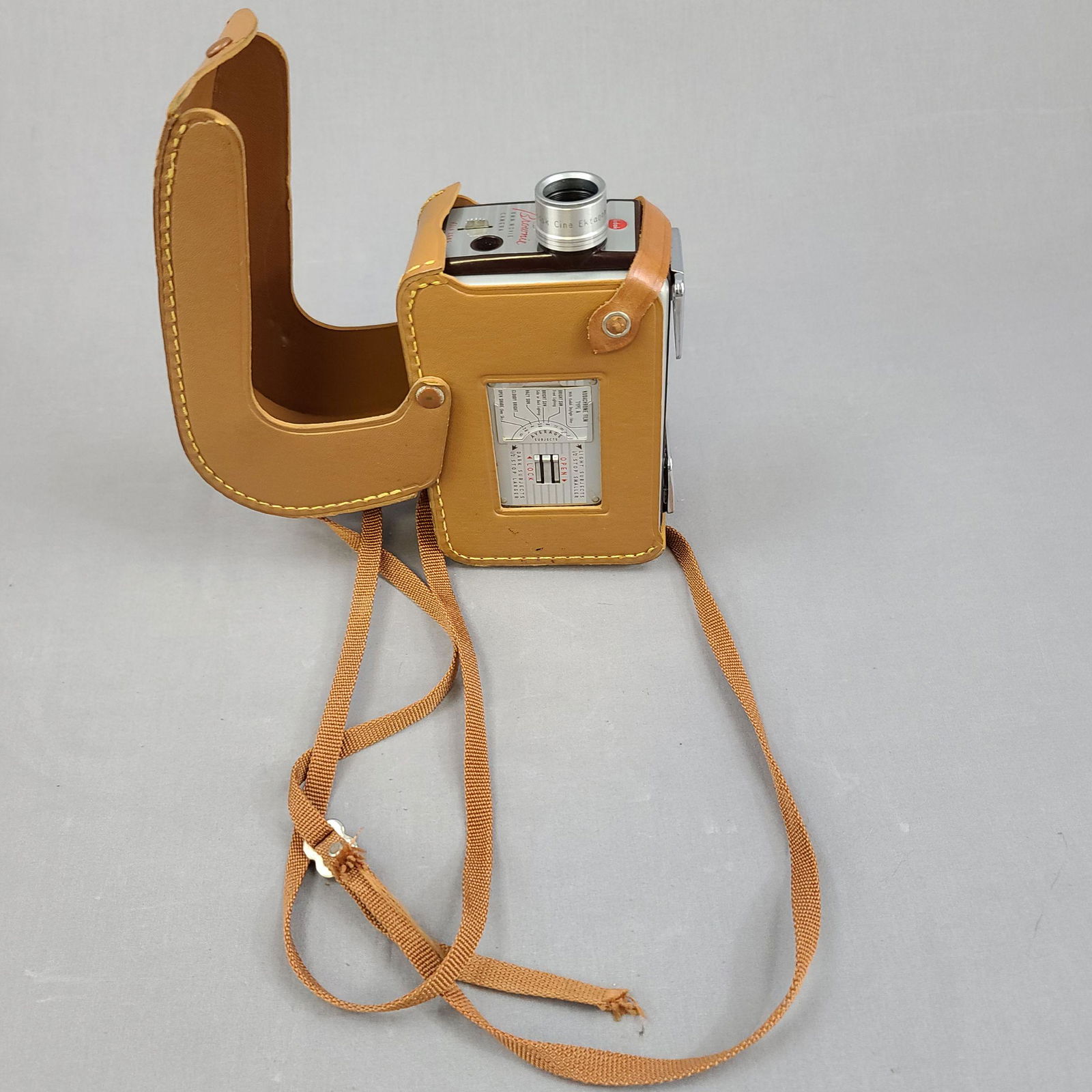 Vintage Kodak Brownie Movie Camera In Case (1 of 8)