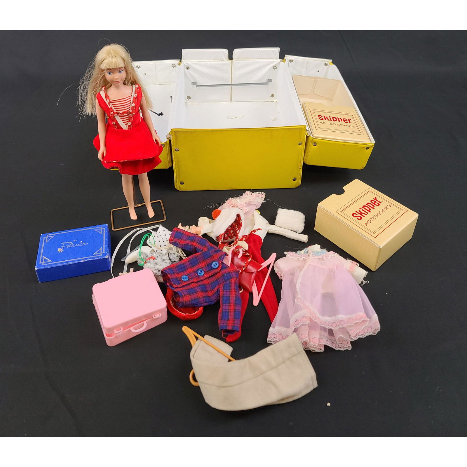 1964 barbie and skipper carrying best sale case