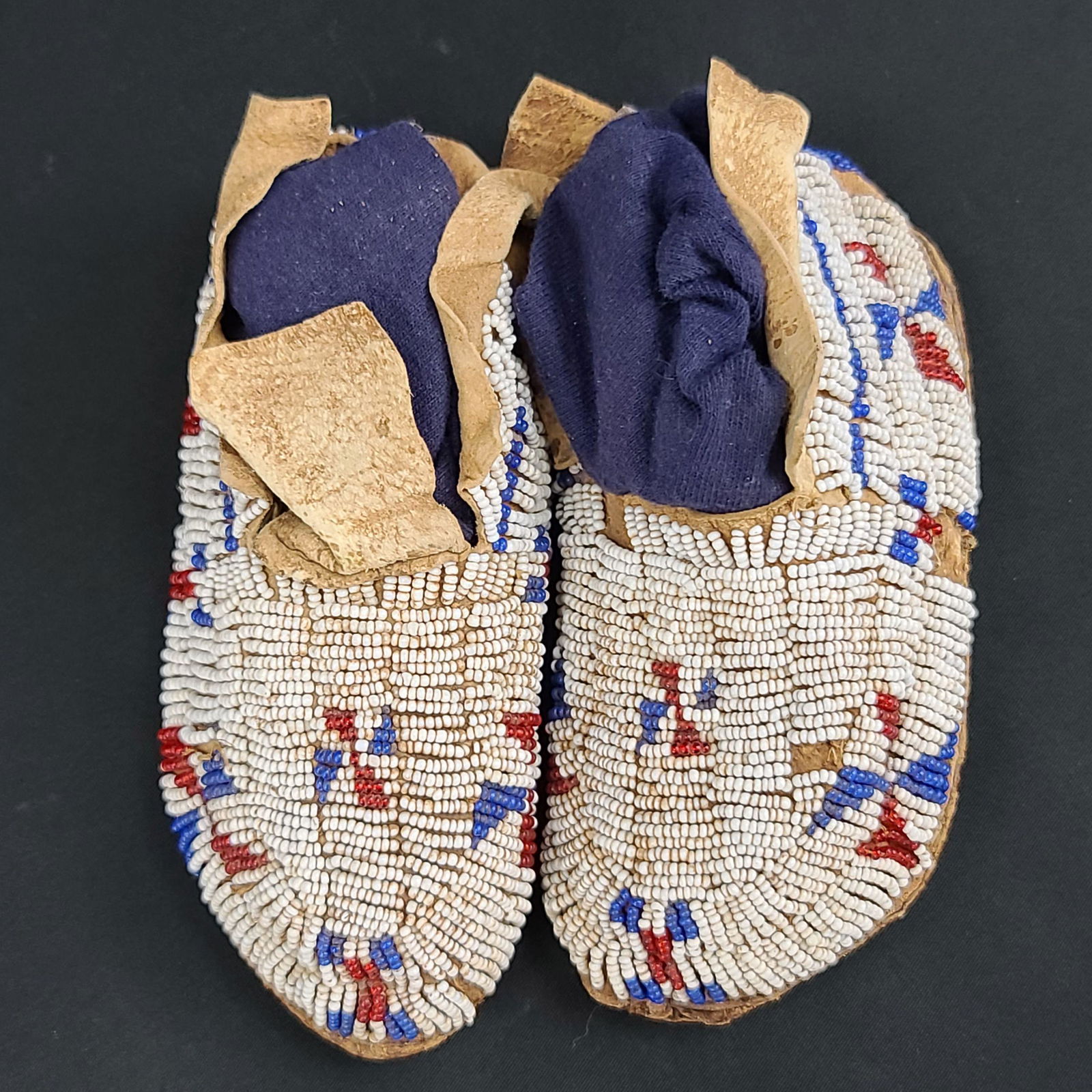 Antique Native American Navajo Moccasins: Antique Native American Navajo Moccasins. Measures about 5 1/4 in