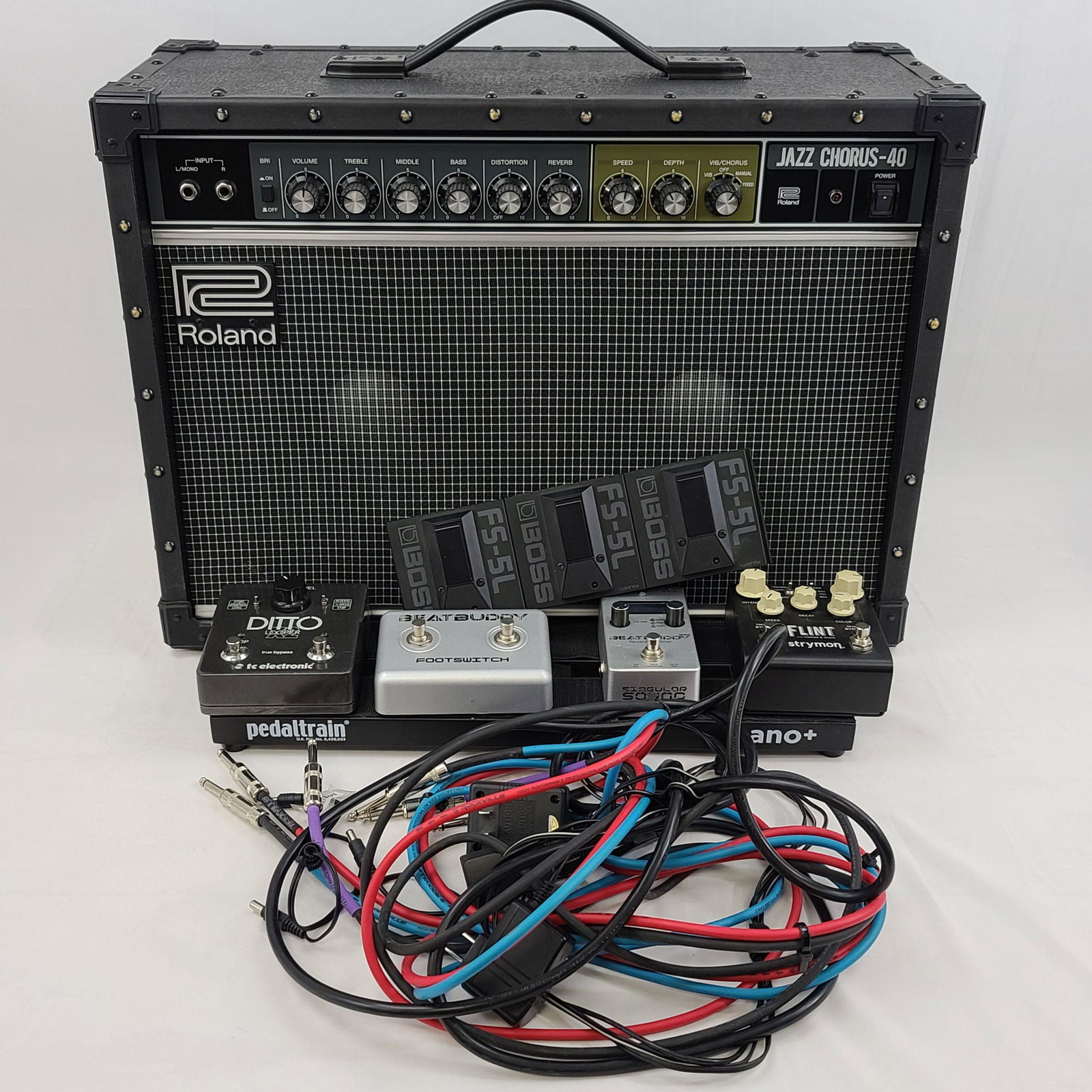 Roland JC-40 Jazz Chorus 2x10" 40-watt Stereo Combo Amp: Roland JC-40 Jazz Chorus 2x10" 40-watt Stereo Combo Amp With Foot Pedal And Switches AND Wiring ( All Items In Main Photo Comes In This Lot)