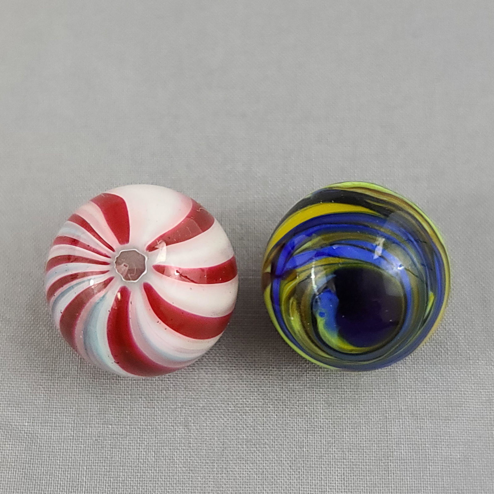 2 Vintage Glass Marbles: 2 Vintage Glass Marbles. Measures Appx. 1"
