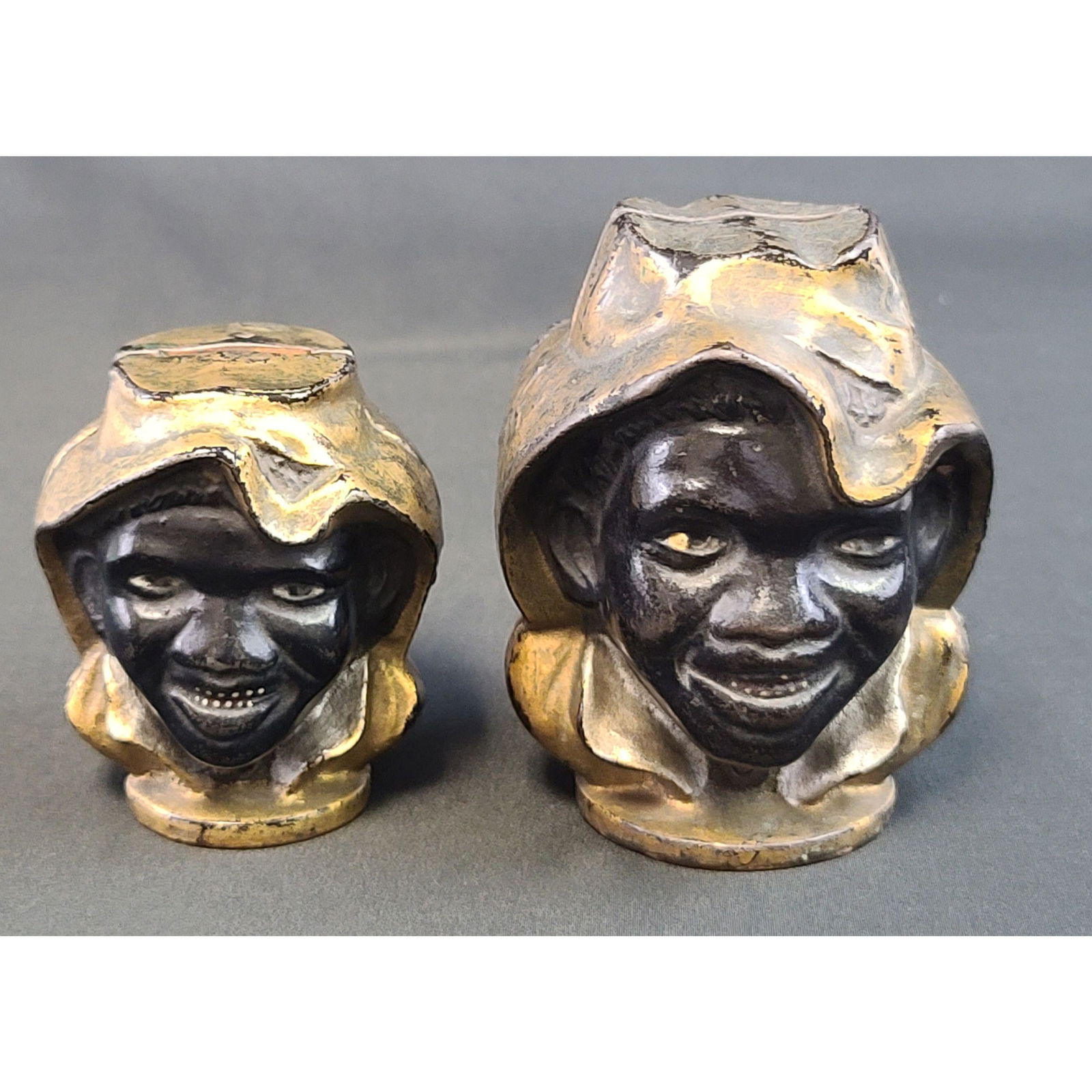 2 Antique 1900'S Still Life Bank Americana Double Sided: 2 Antique 1900'S Cast Iron Still Life Bank Americana Double Sided, paint in great condition. Measure 4 1/2" & 3"