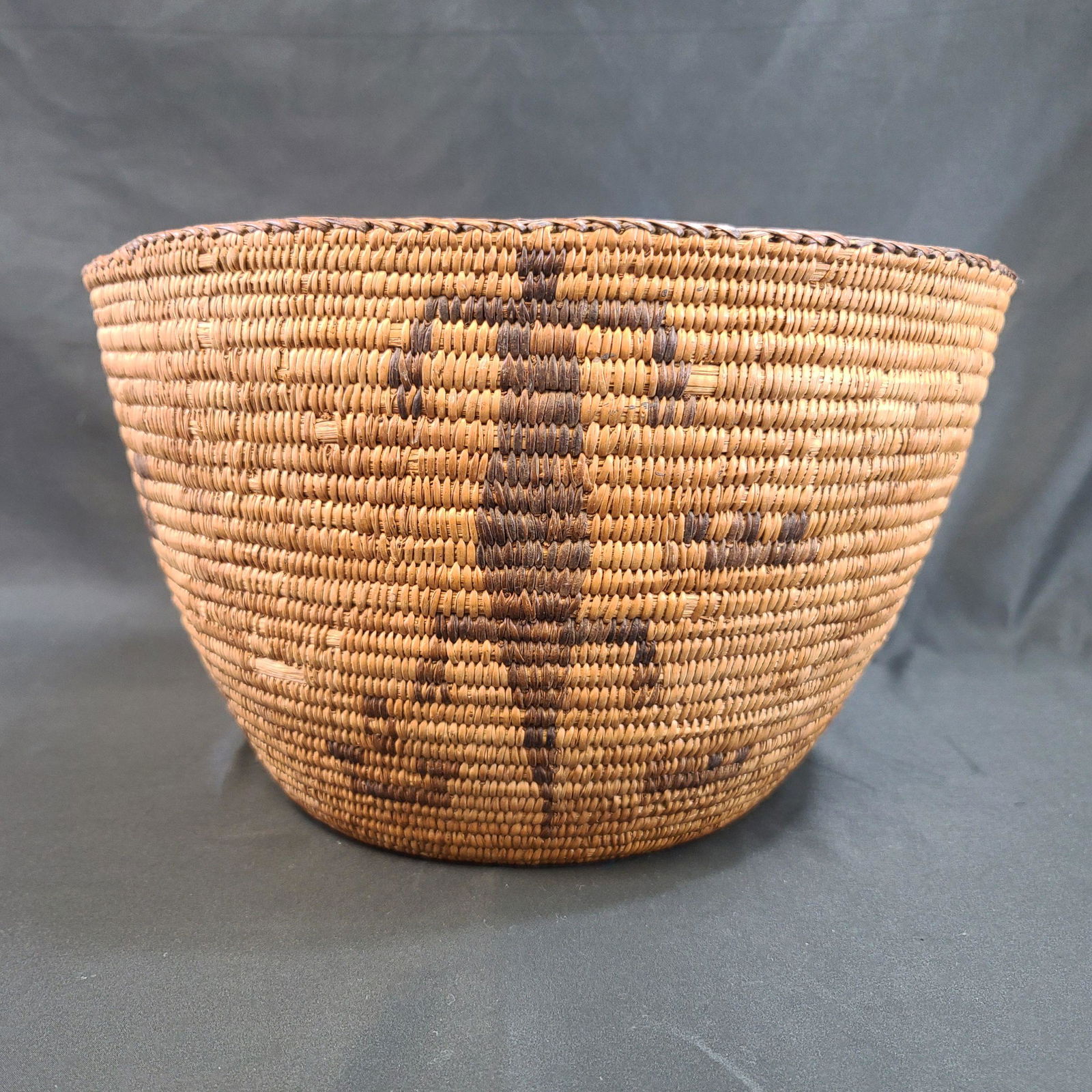 Antique Native American Apache Basket (1 of 16)
