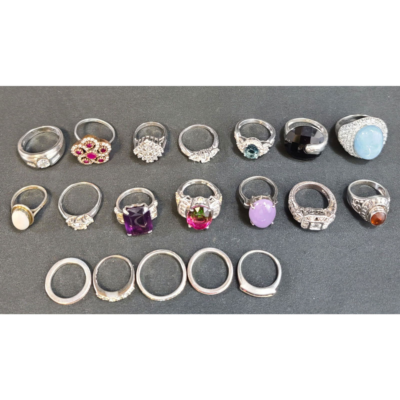 Lot Of 19 Sterling Silver Rings With Various Stones (1 of 14)