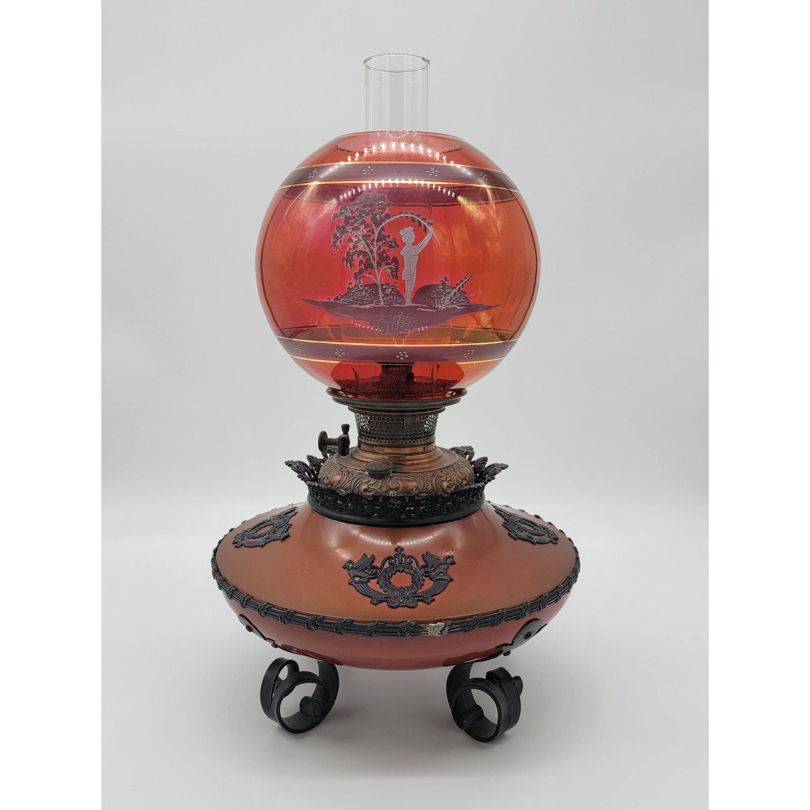 Antique Bradley And Hubbard Oil Lamp: Antique Bradley And Hubbard Oil Lamp. Measure 20" Tall Overall.