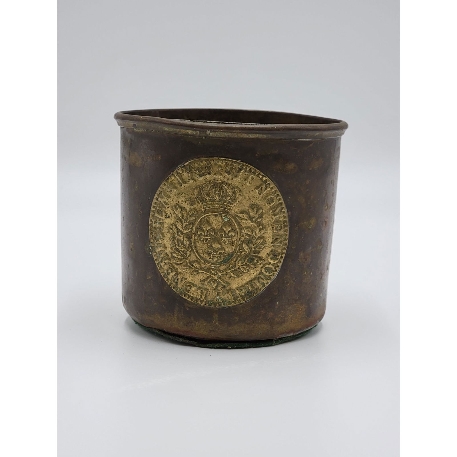 Antique Brass Pot With A French Bronze Medal 1788 (1 of 8)