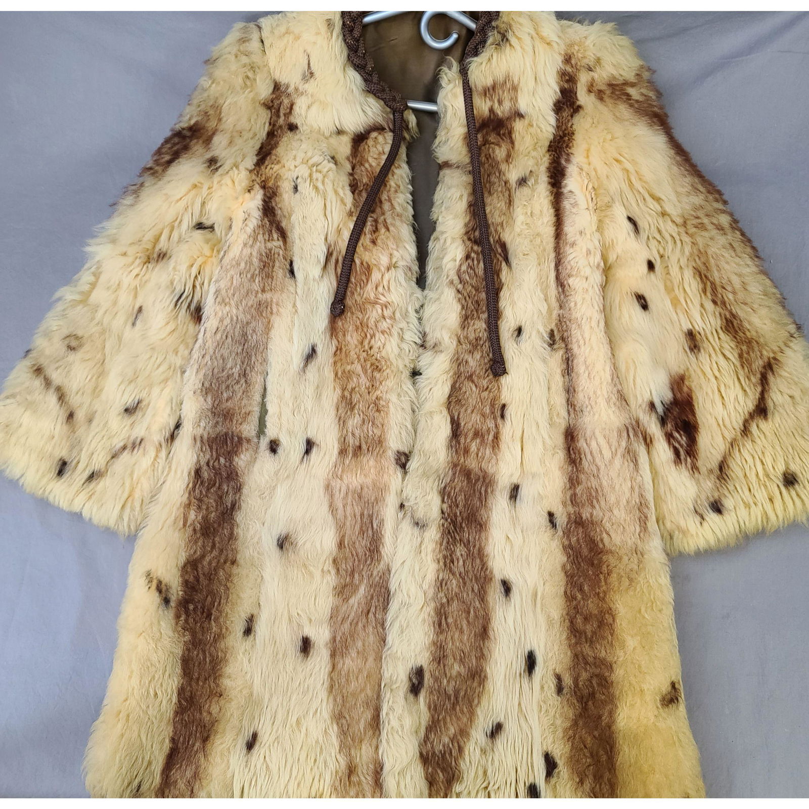A Vintage Lynx Coat RE-Listed Due To Buyer's Remorse (1 of 13)