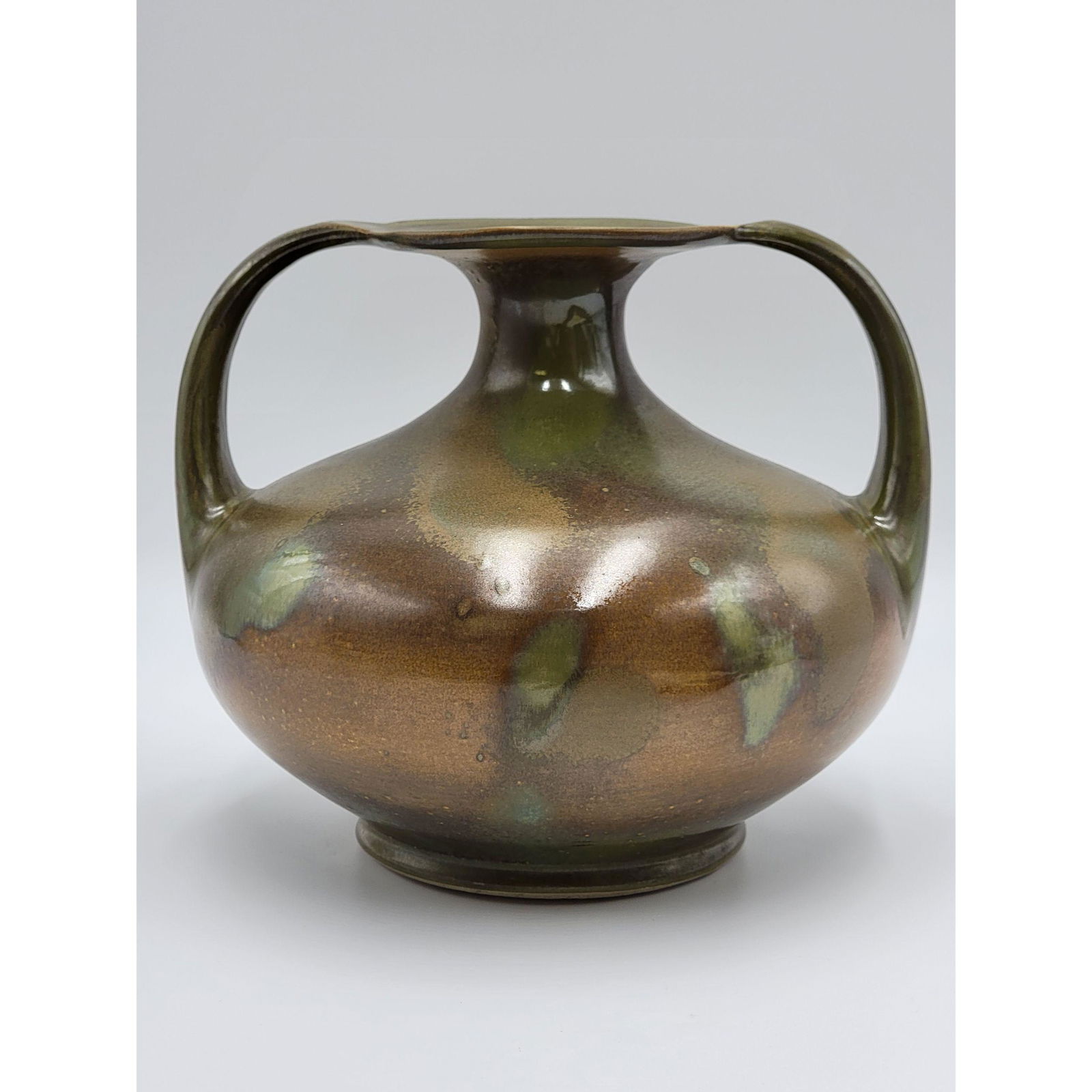 A Nice Antique Double Handled Redwing Vase (1 of 13)