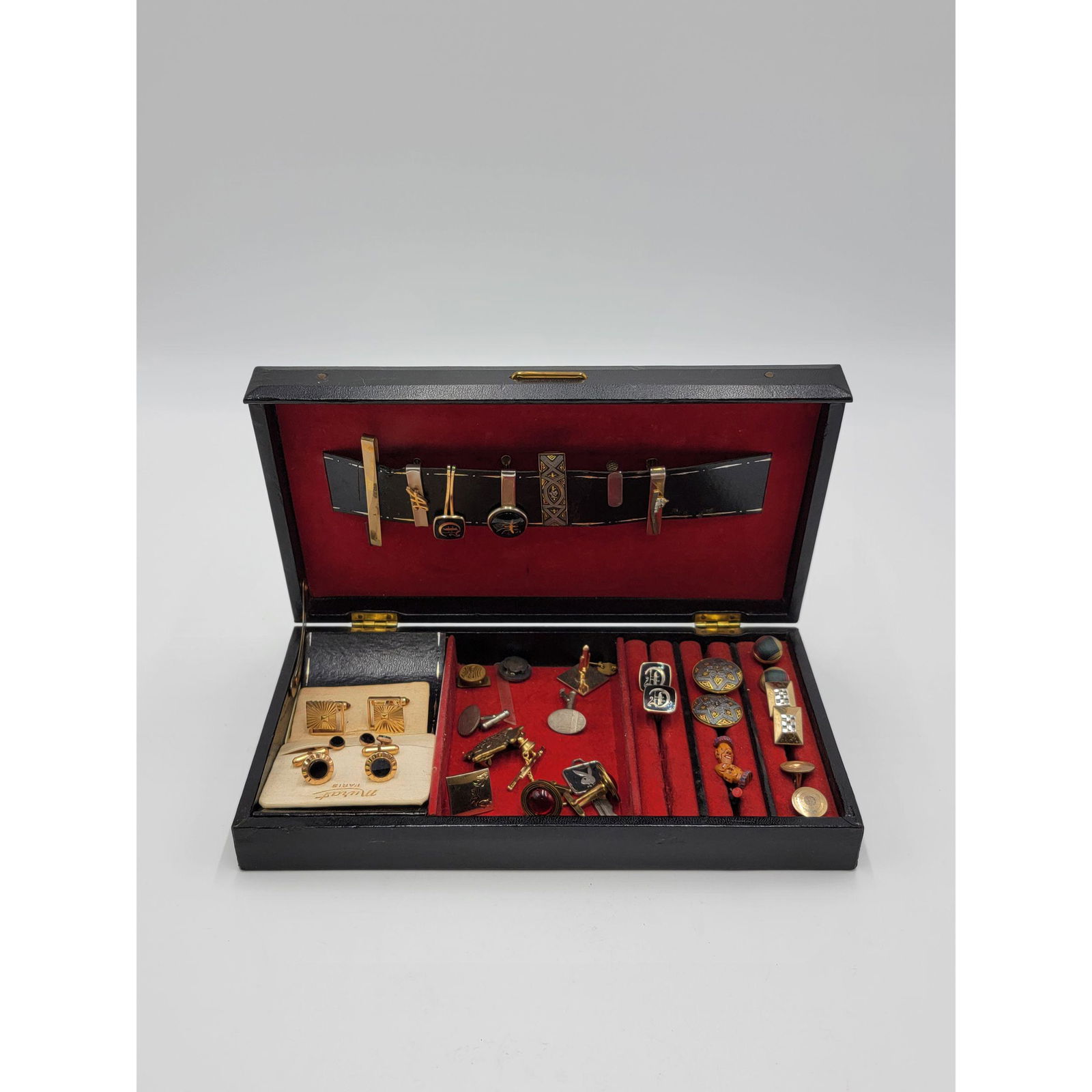 Grouping Of Vintage Cuff Links (1 of 5)