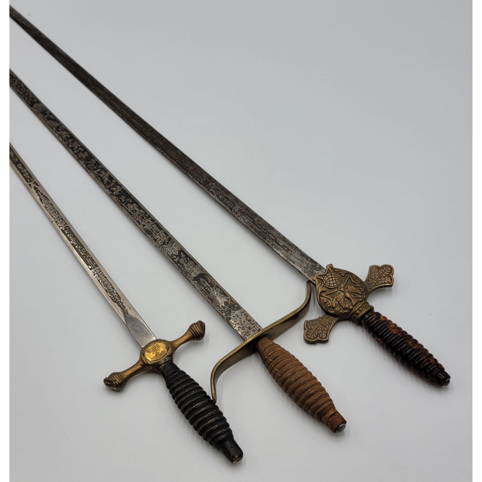 Lot Of 3 Antique Swords One George Gibbs Family (1 of 19)