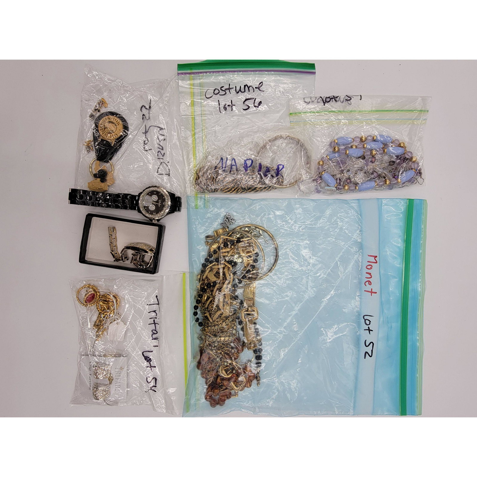 Vintage Lot Of Costume Jewelry Monet Trifari Etc (1 of 10)