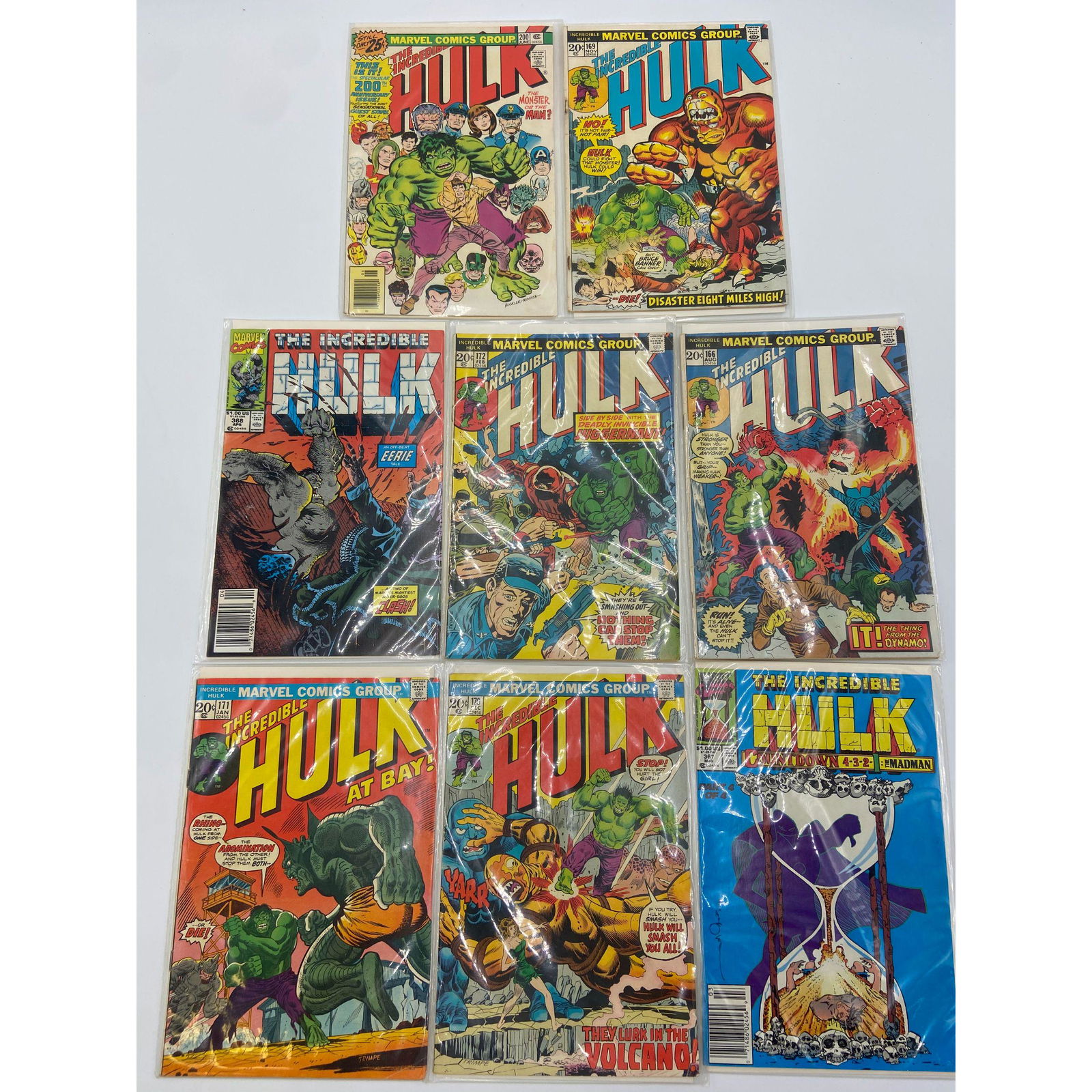 VINTAGE MARVEL COMICS LOT OF 8  INCREDIBLE HULK 20 CENT (1 of 9)