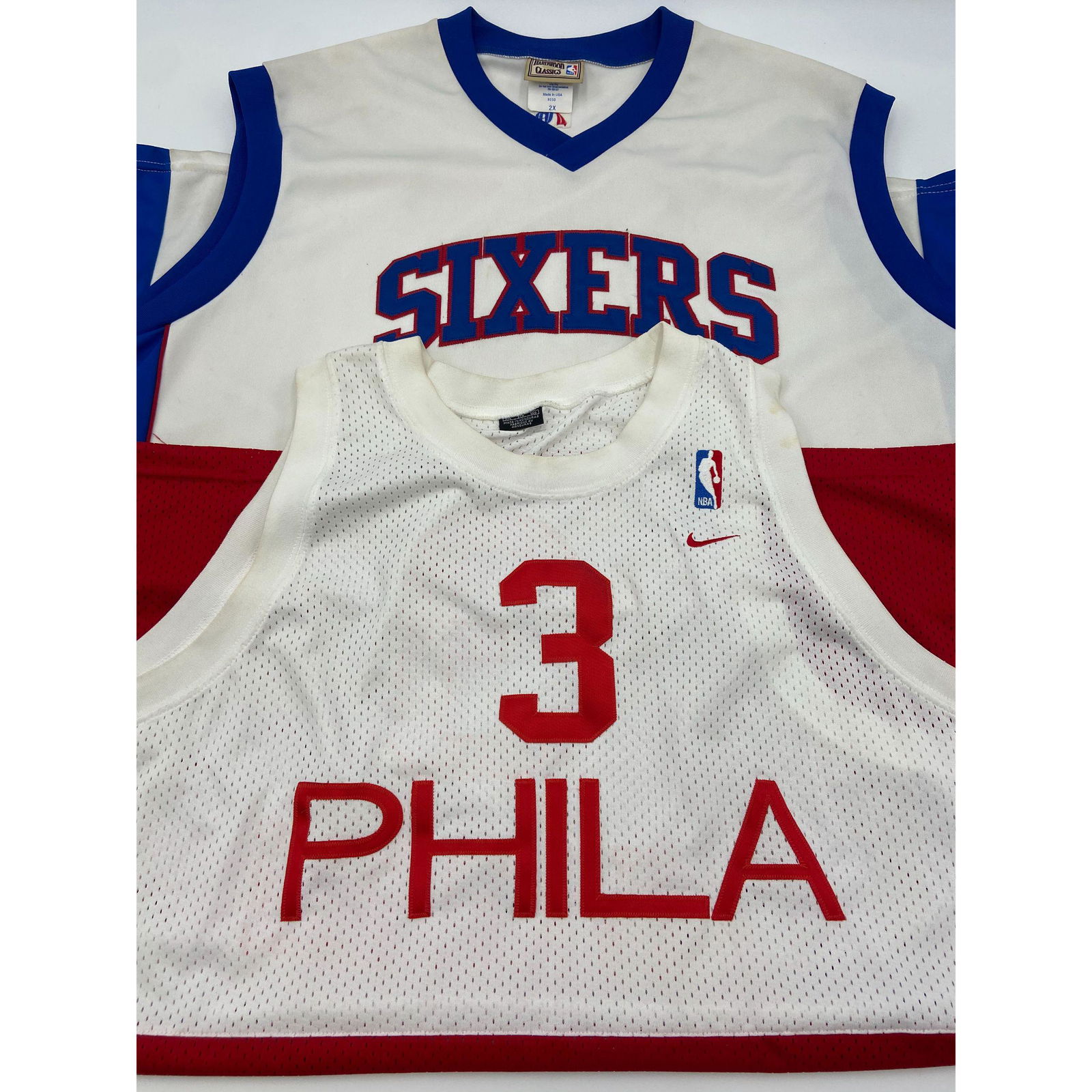 LOT OF 2 NBA SIXERS ALLEN IVERSON & SIXERS MITCHELL & N (1 of 8)