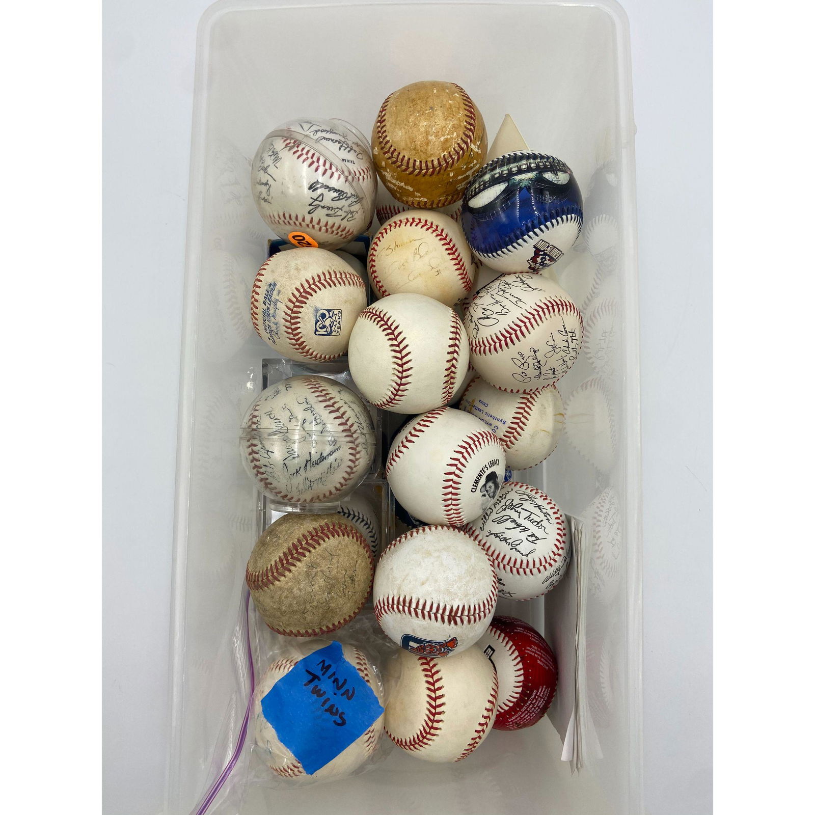 Large Lot Of Signed & Commemorative MLB Baseballs (1 of 7)