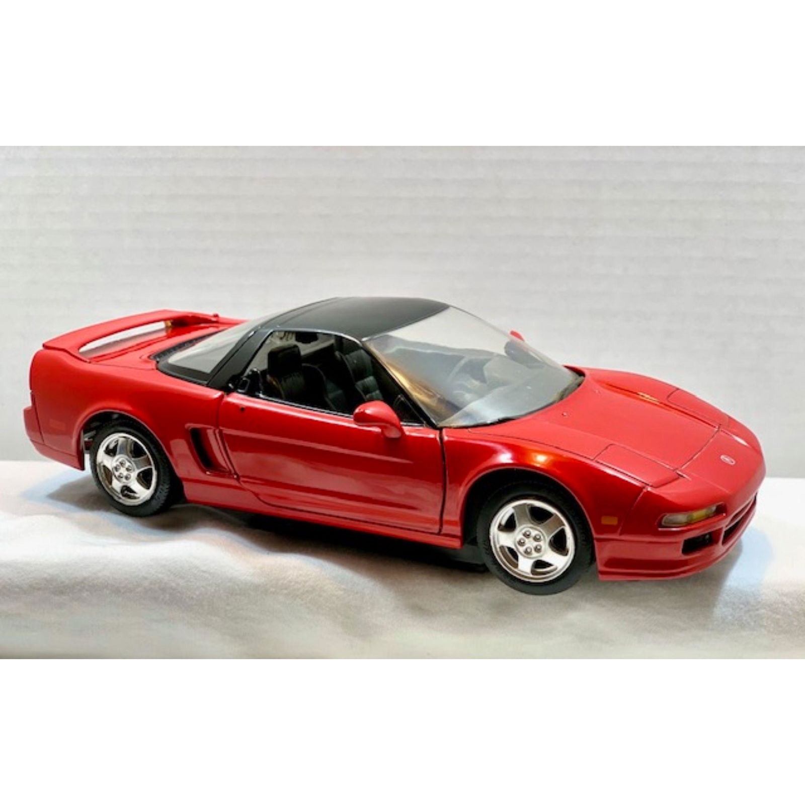 Vintage "REVELL" 1992 Acura "NSX" Diecast Model Car (1 of 4)