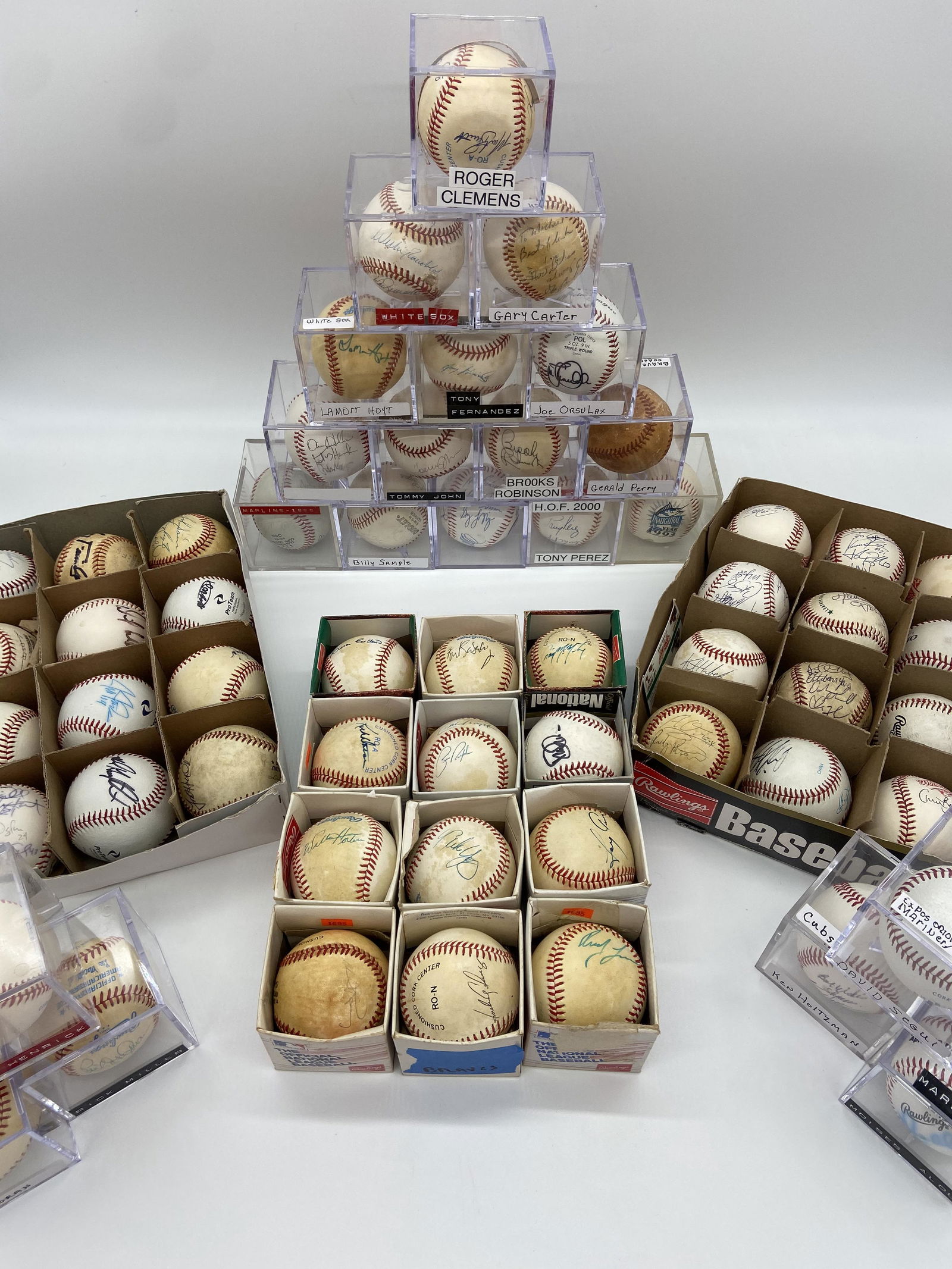 Lg Lot Of Autographed MLB Baseballs Multiple Hall Of Fa (1 of 9)