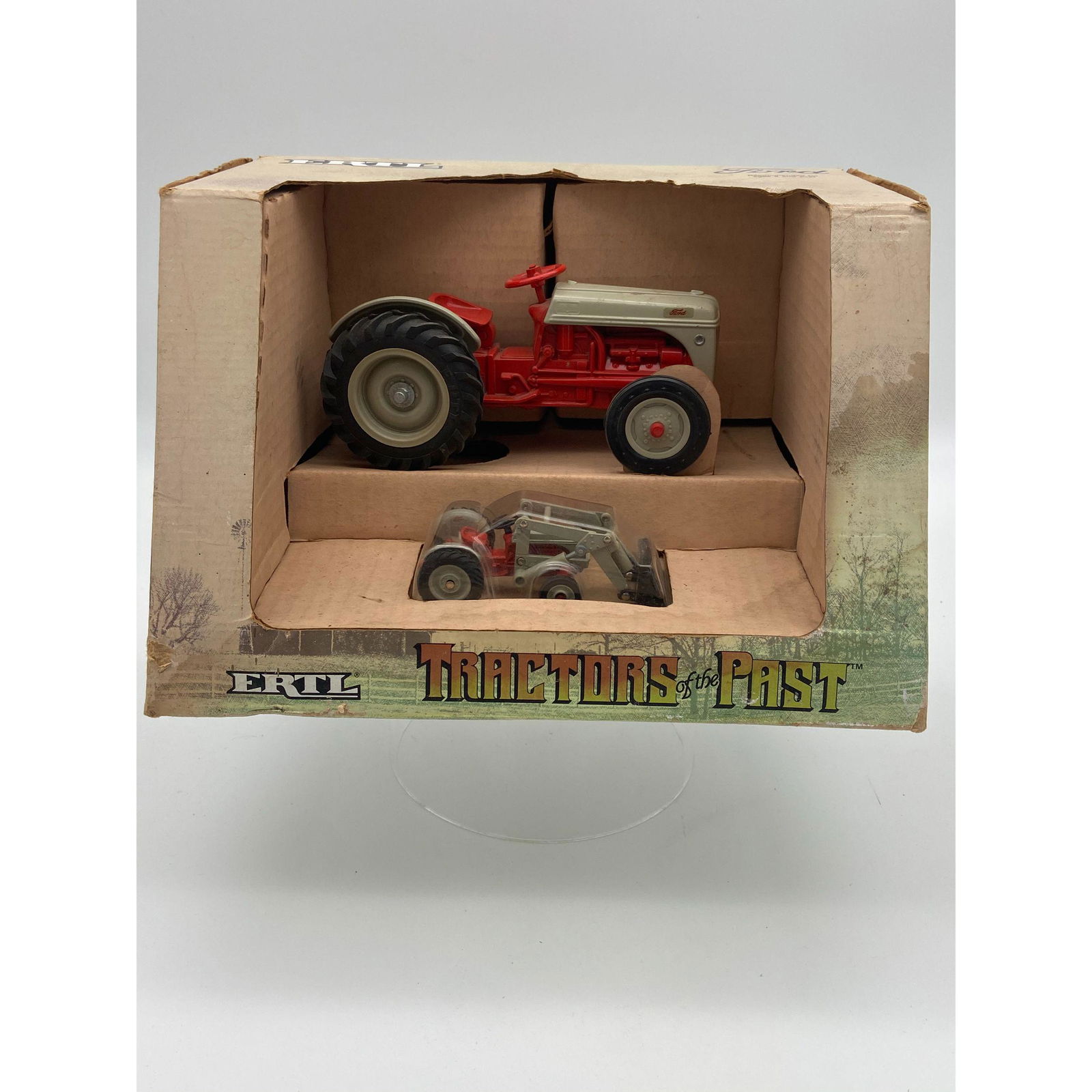 Vintage Ertl Tractors of the Past Ford 8N 1987 In Box (1 of 7)