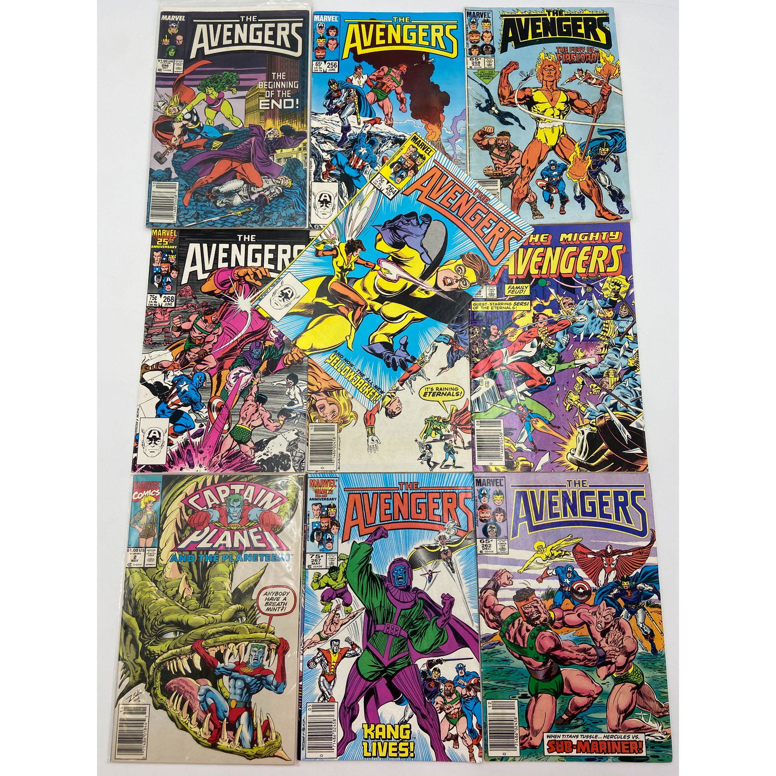 Lot Of 10 Vintage Comic Books Marvel Comics The Avenger (1 of 11)