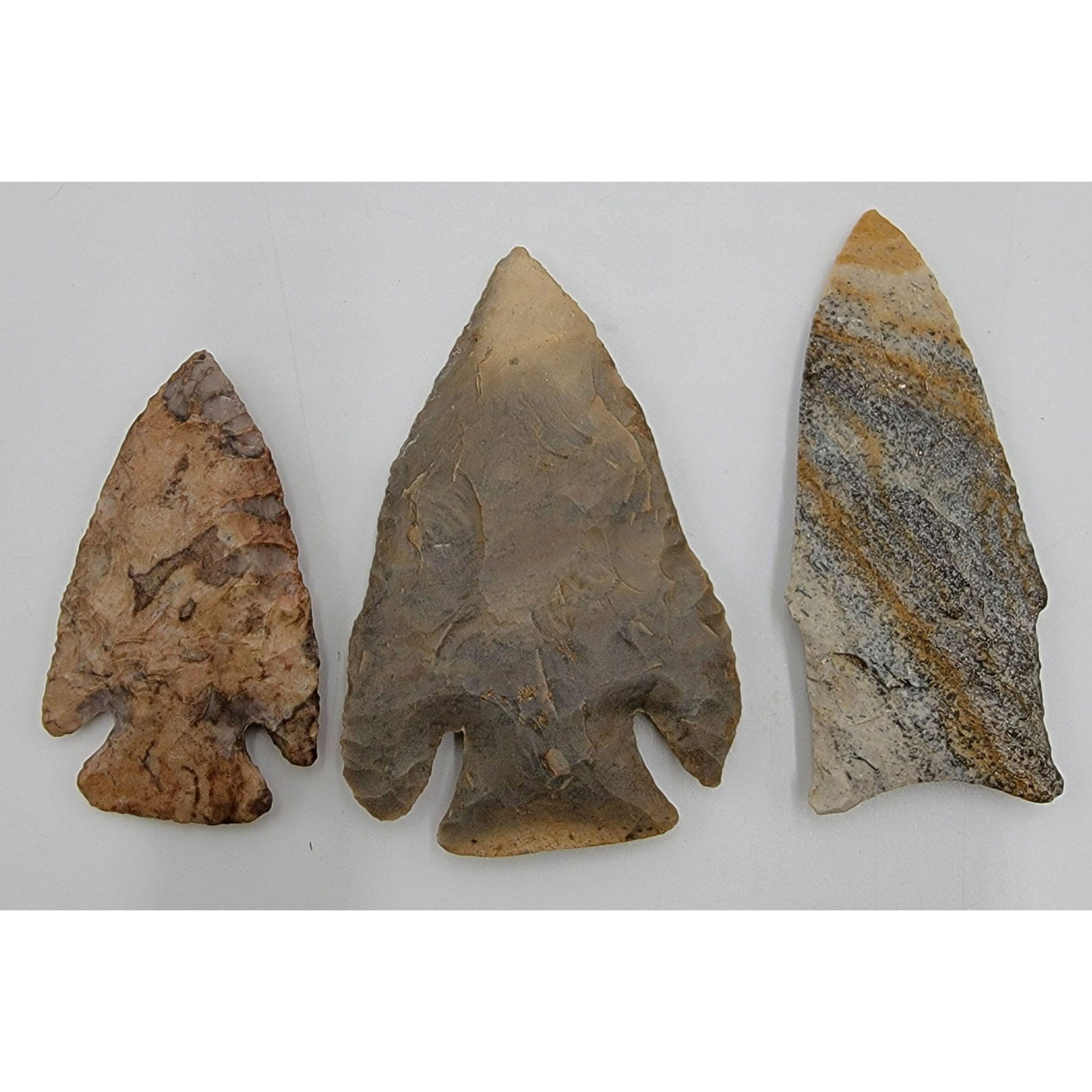 3 Native American Arrowhead Point Unknown Age (1 of 9)