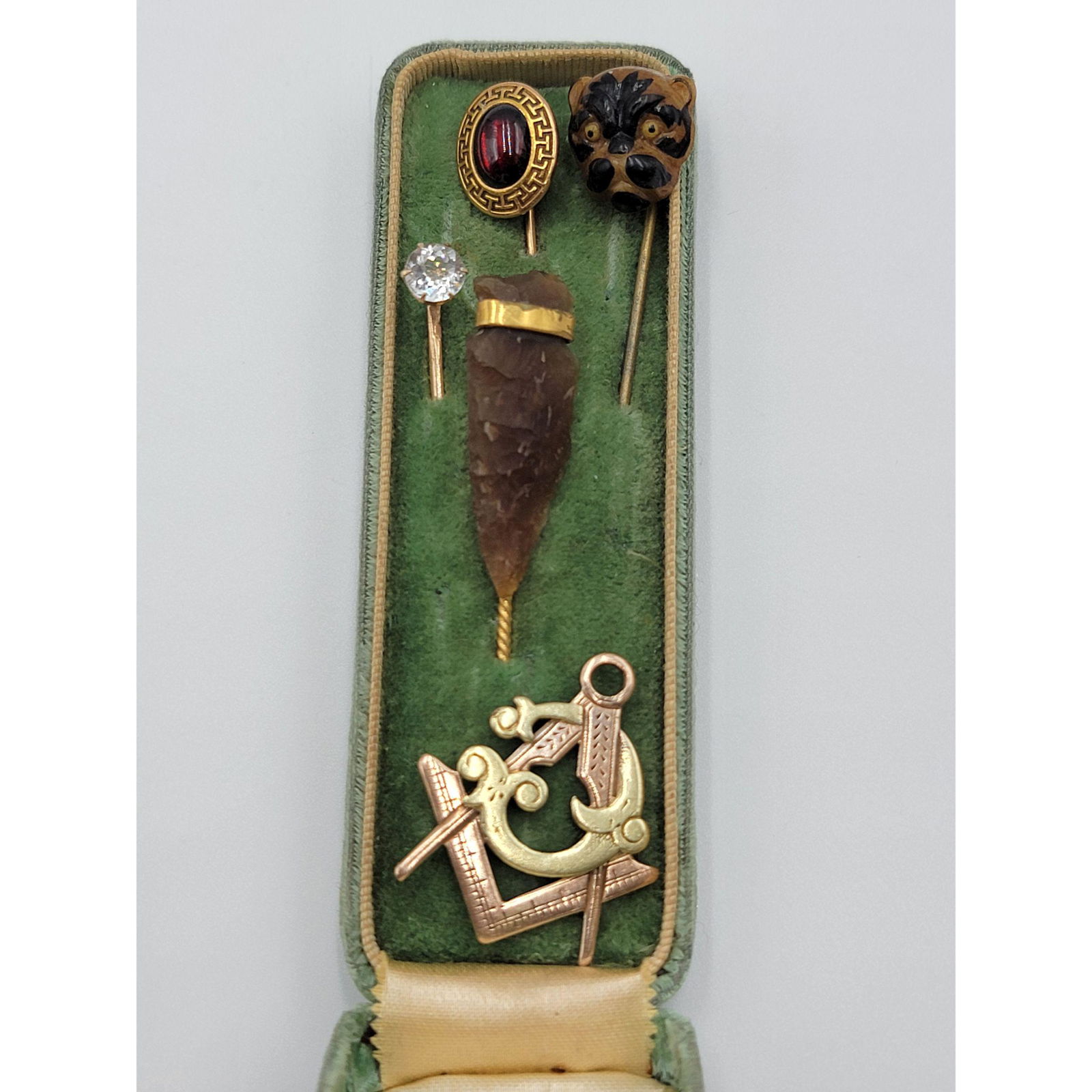 Lot Of 4 Vintage Pins With Diamond? And Ruby? (1 of 11)