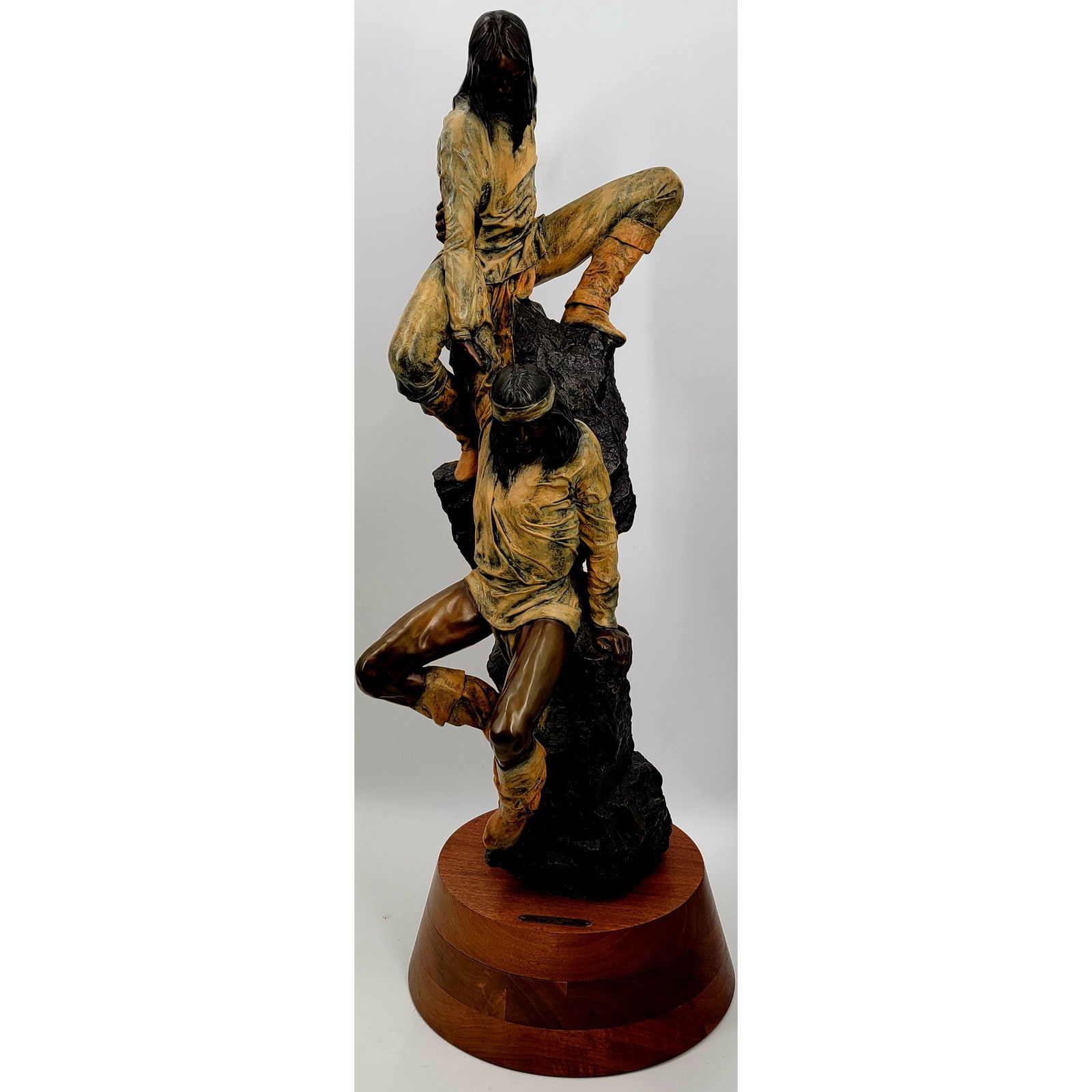 VILEM ZACH B1946 CANADIAN  INDIAN BRONZE (1 of 20)