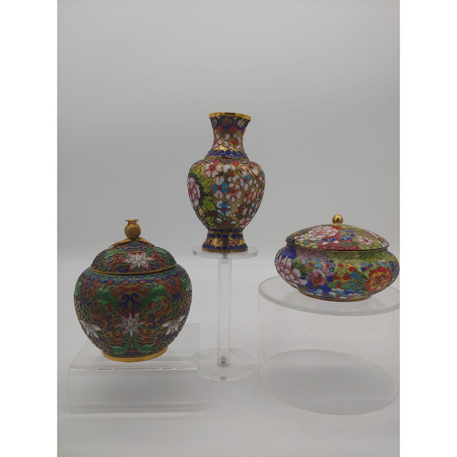 Pair of Chinese Cloisonné Jars w/ Lids and Vase (1 of 13)