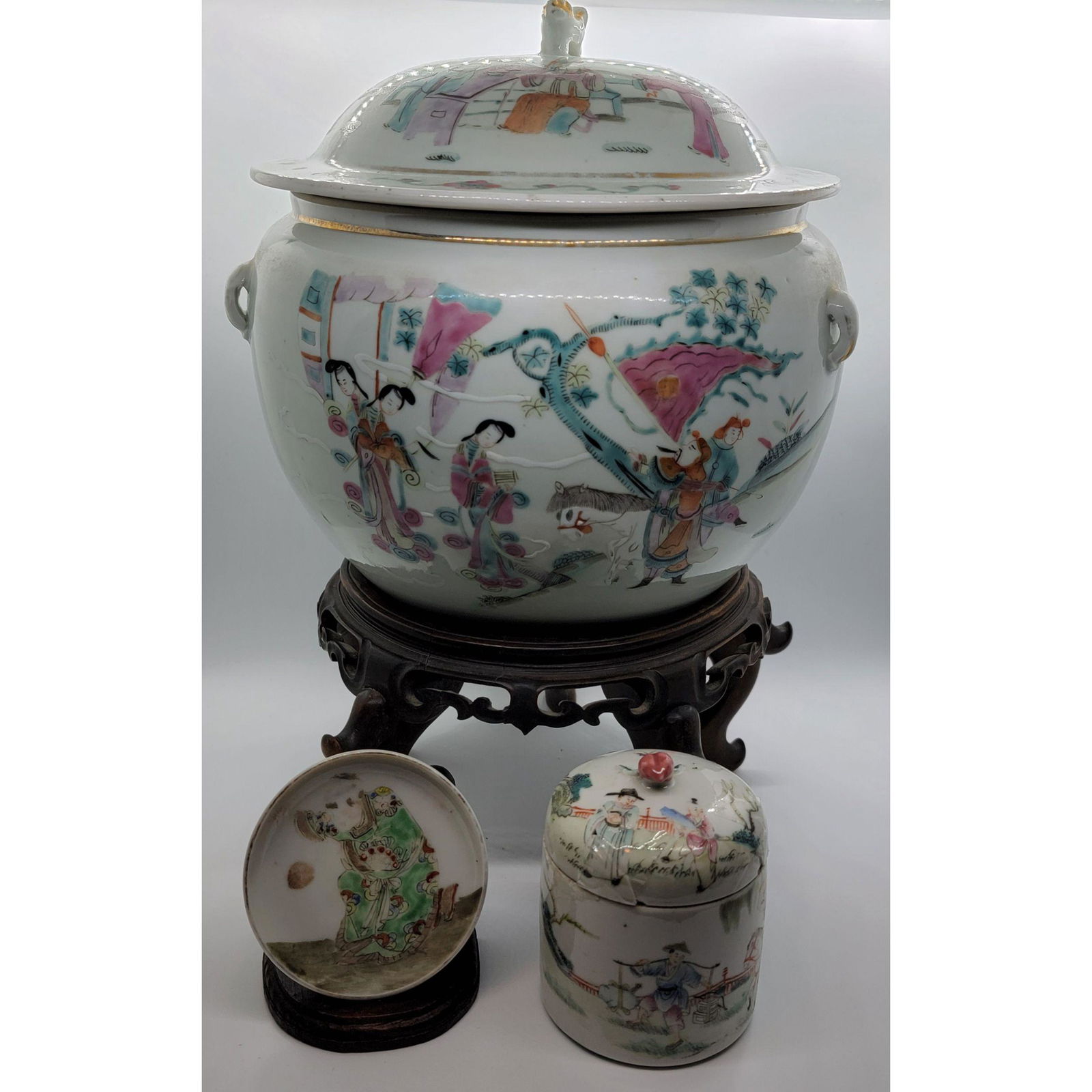 Antique Chinese Famille Rose Porcelain Covered Dish (1 of 20)