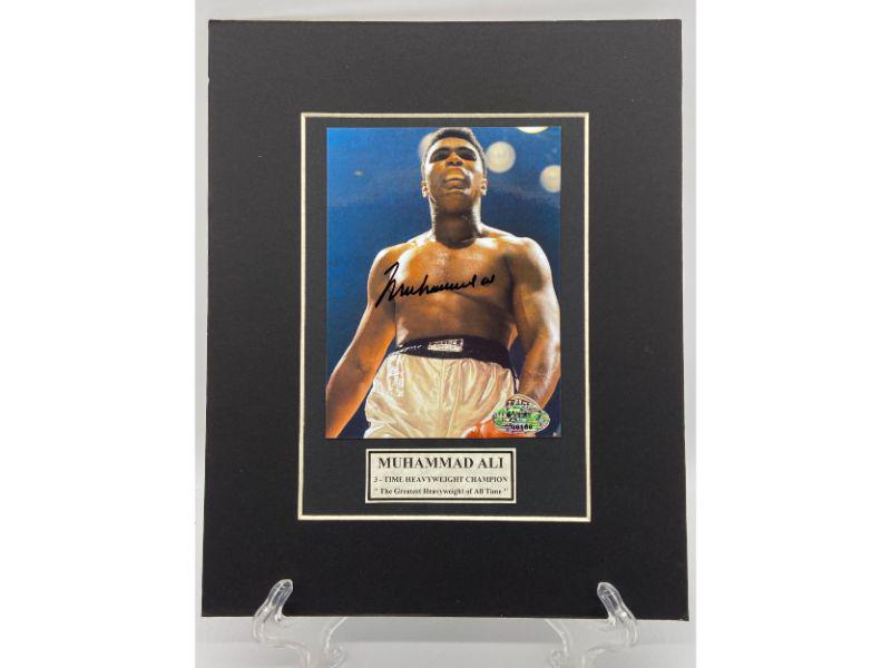 VINTAGE MUHAMMAD ALI SIGNED PHOTO MATTED W/COA (1 of 6)