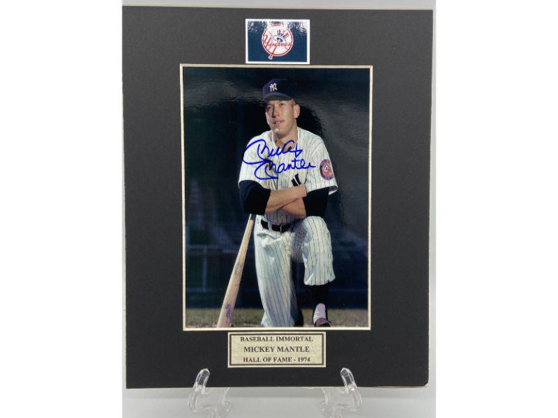 NEW YORK YANKEES MICKEY MANTLE SIGNED PHOTO W/ COA (1 of 5)