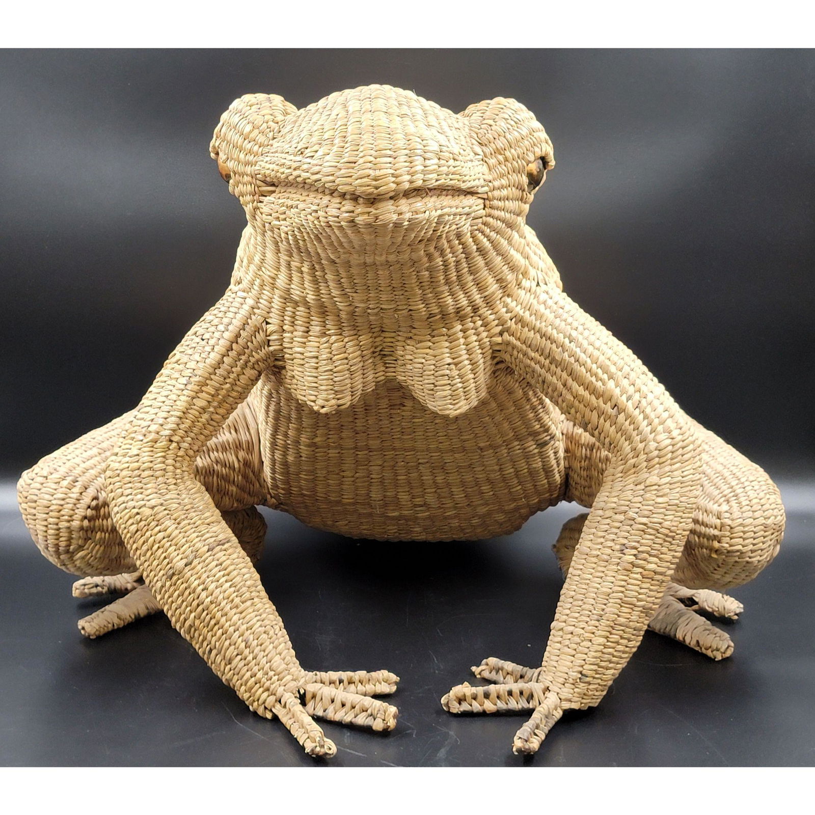 A Large Vintage Frog Sculpture (Female) Sweet Grass (1 of 20)