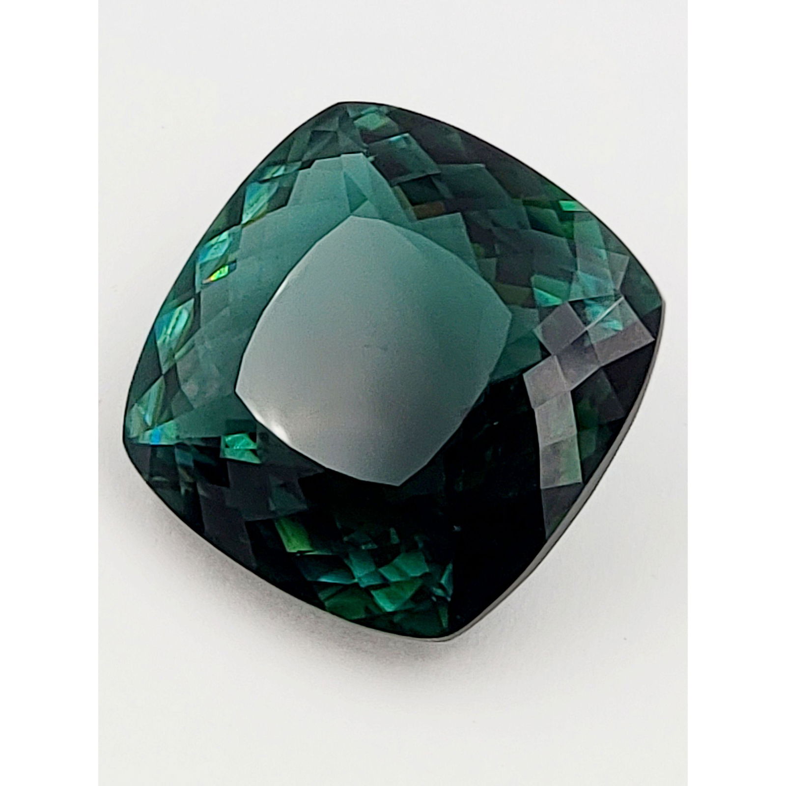 A Very Large Green Gem Stone 38 Grams (1 of 7)