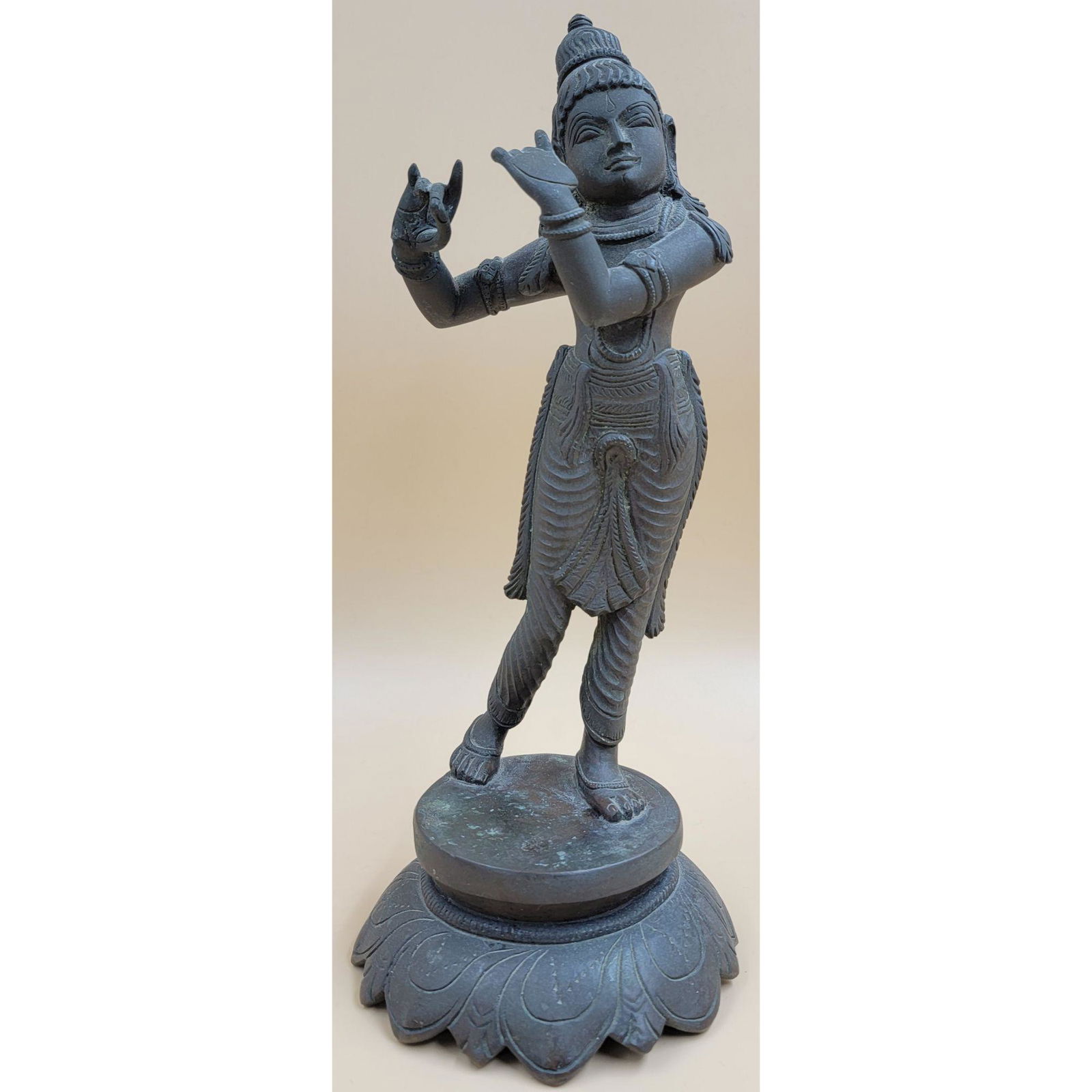 19th C Indian Bronze Deity Figure Playing A Flute (1 of 20)