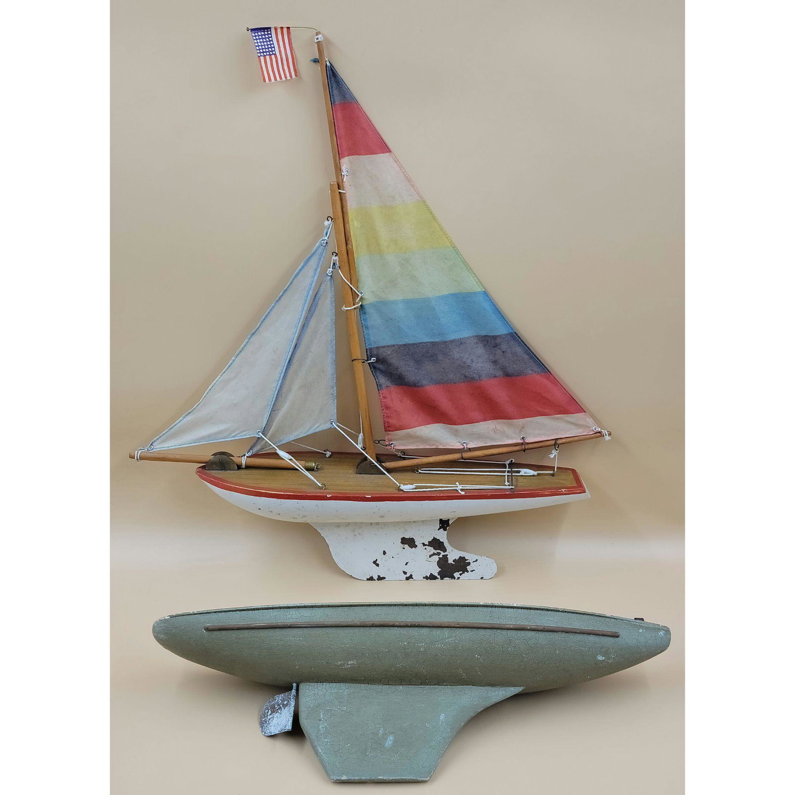 Lot Of 2 Antique Sail Boats ( 1 Vintage 1 Antique): Lot Of 2 Antique Sail Boats ( 1 Vintage 1 Antique). Measures lengthwise 21".Please carefully read our terms of sale, shipping information, and request any condition reports or photos prior to placing 