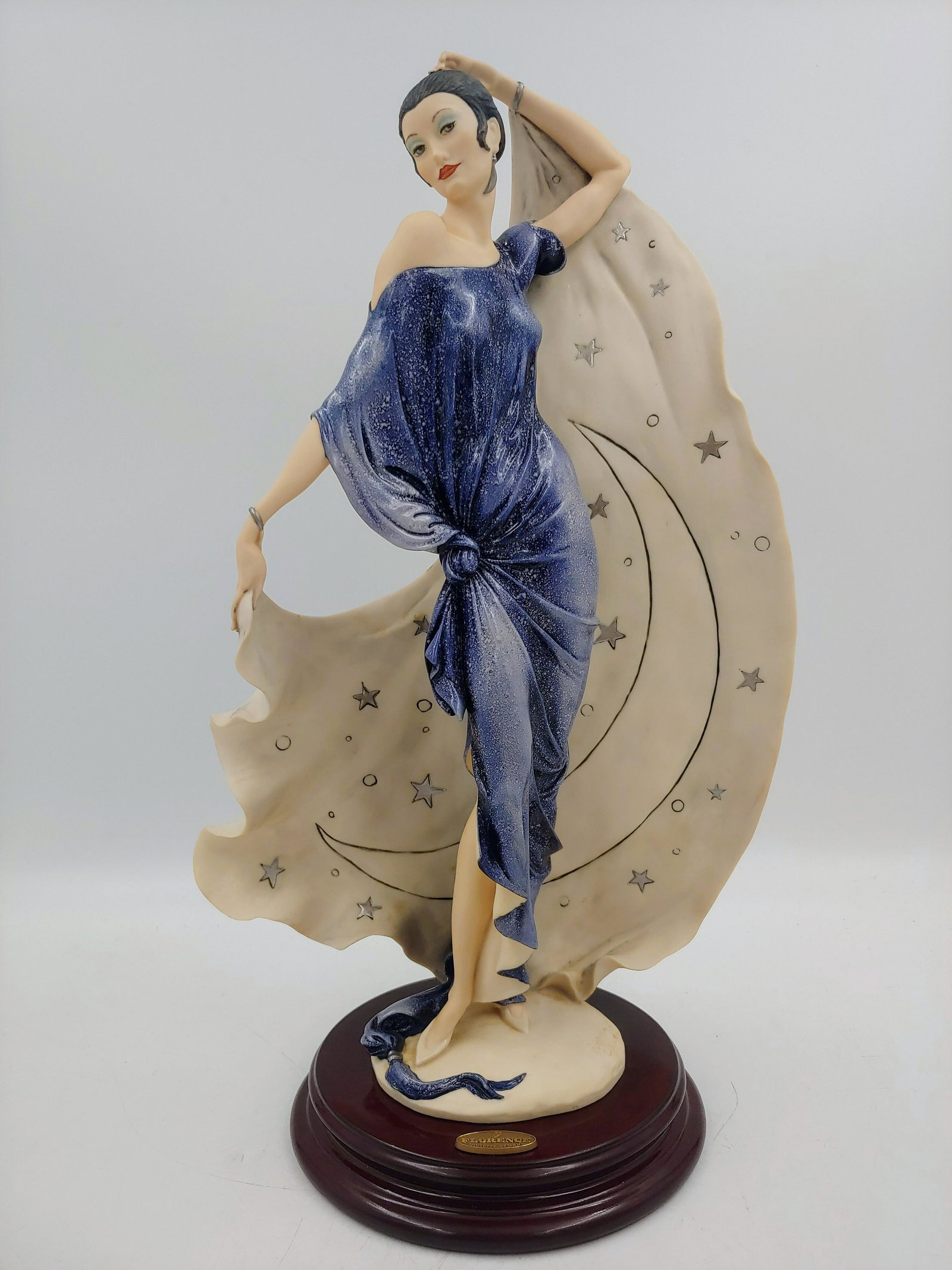Giuseppe Armani Figurine "Moonlight" 1456F: Giuseppe Armani Figurine "Moonlight" 1456F. Mounted to wood base. Measure's 16 1/8" Tall and the Base Measures 6 1/2" Diameter. Please carefully read our terms of sale, shipping information, and reque