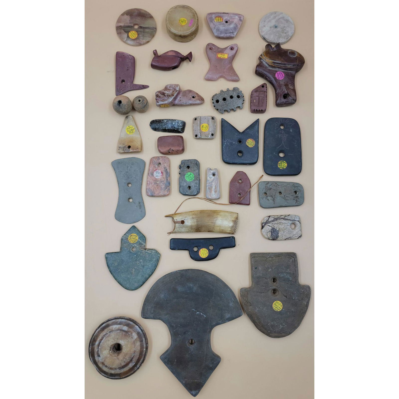 Large Lot Of  Native American Artifacts Pendants (1 of 20)