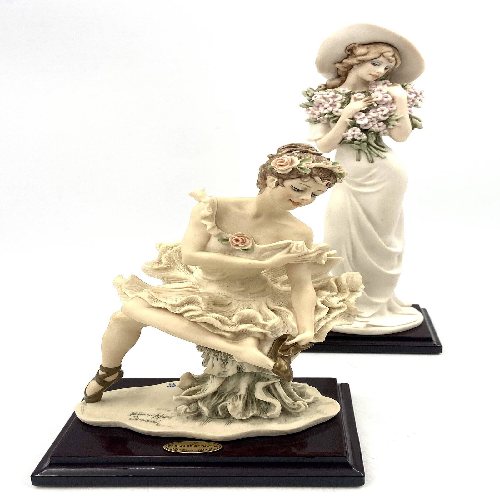 Pair Of Giuseppe Armani Florence Porcelain Figurines: Pair Of Giuseppe Armani Florence Porcelain Figurines "Lilac" 1995F And "Irina" 0817F ..... From A Florida Estate, We Will Be Listing Many More Of Giuseppe Armani Figures With Original Boxes In The Nea