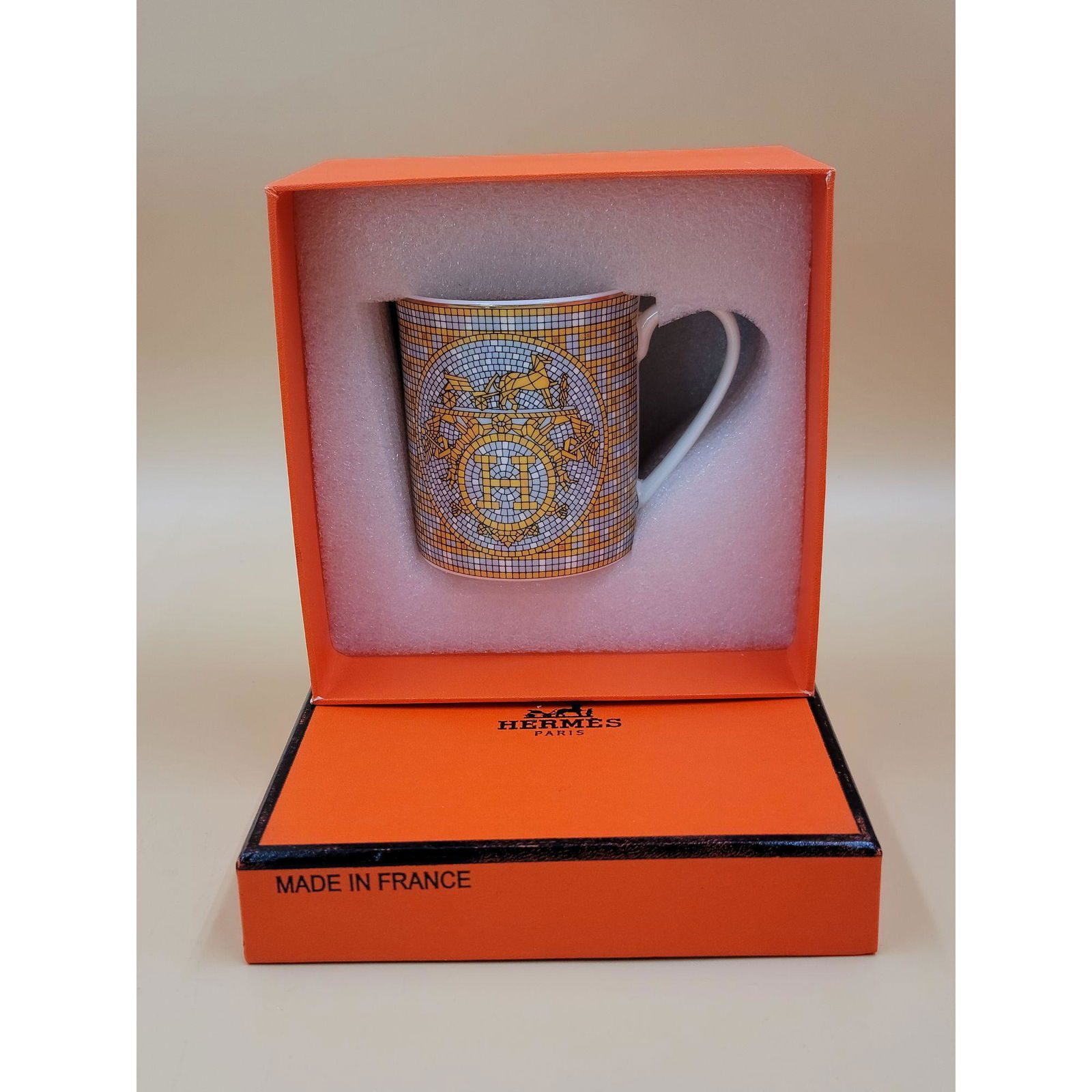 Hermes Cup / Mug NIB (1 of 4)