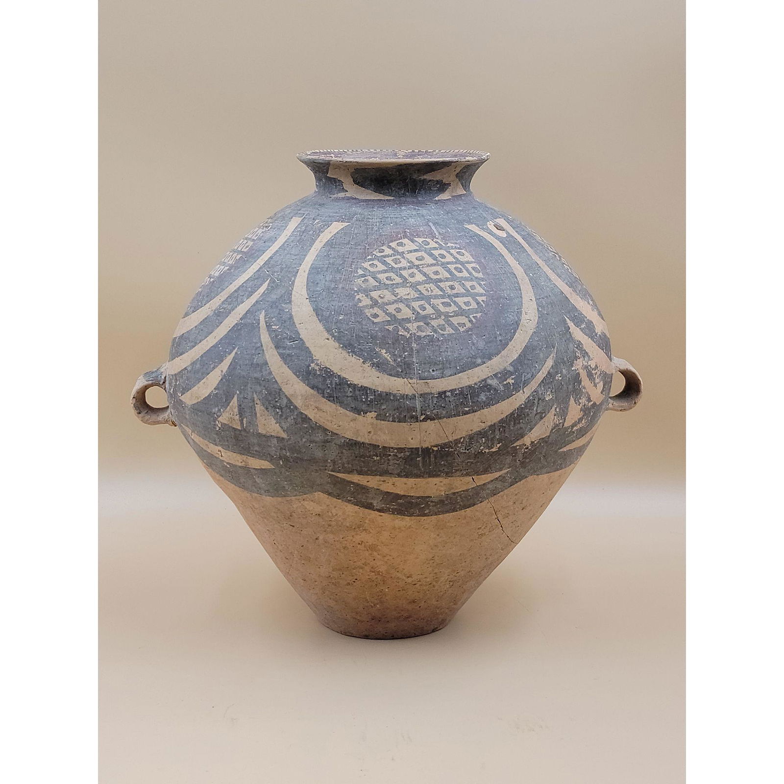 A Large Chinese Neolithic Utility Pot (1 of 19)