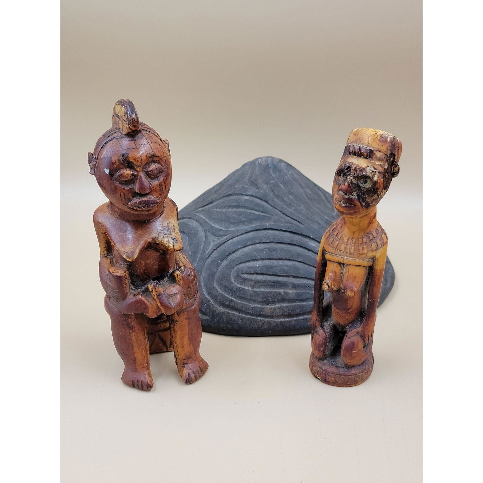 Yombe Figures "MATERNITY PHEMBA" PPNG Bowl (1 of 20)