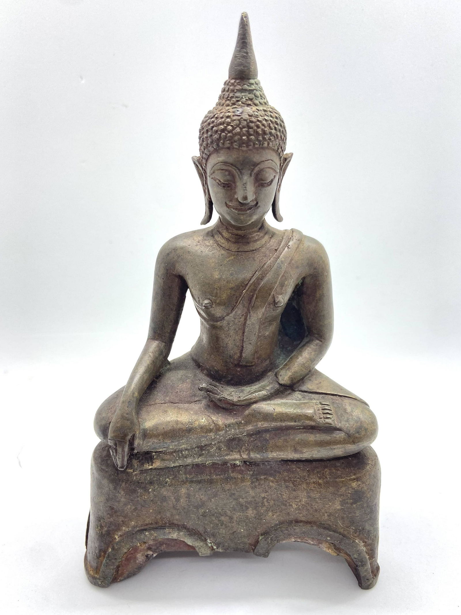 Seated 17-18th C Thai Bronze Buddha (1 of 16)
