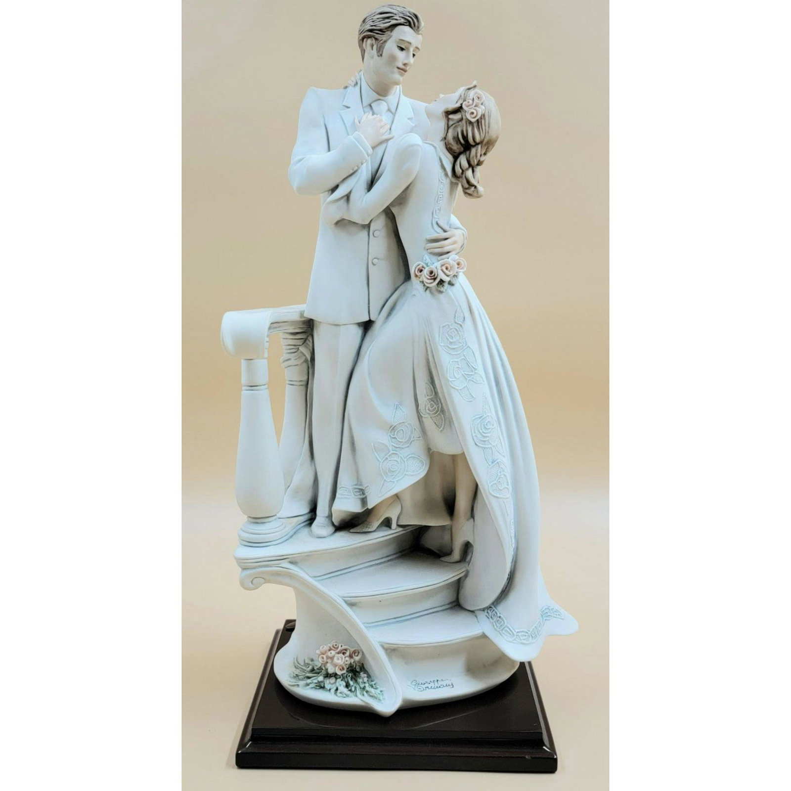 Florence Giuseppe Armani Figurine "LOVE'S ECSTASY" (1 of 7)