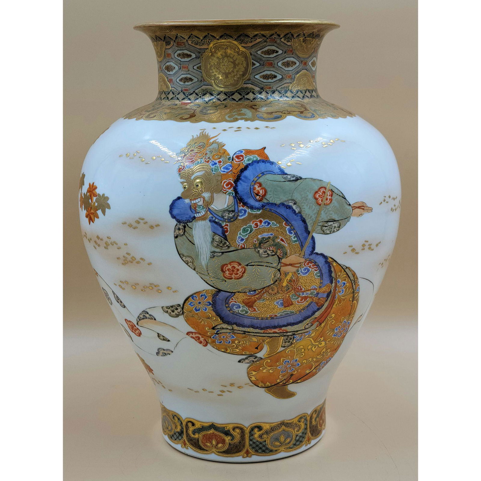 A Very Fine Antique Japanese Satsuma Vase W/ Mark 19 C (1 of 20)