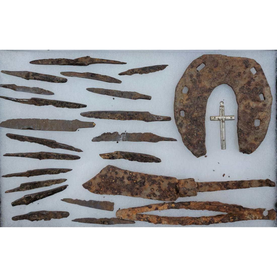 Assortment Of Iron Age Viking Fragments Knives Fire Starter 9-12 C (1 of 8)