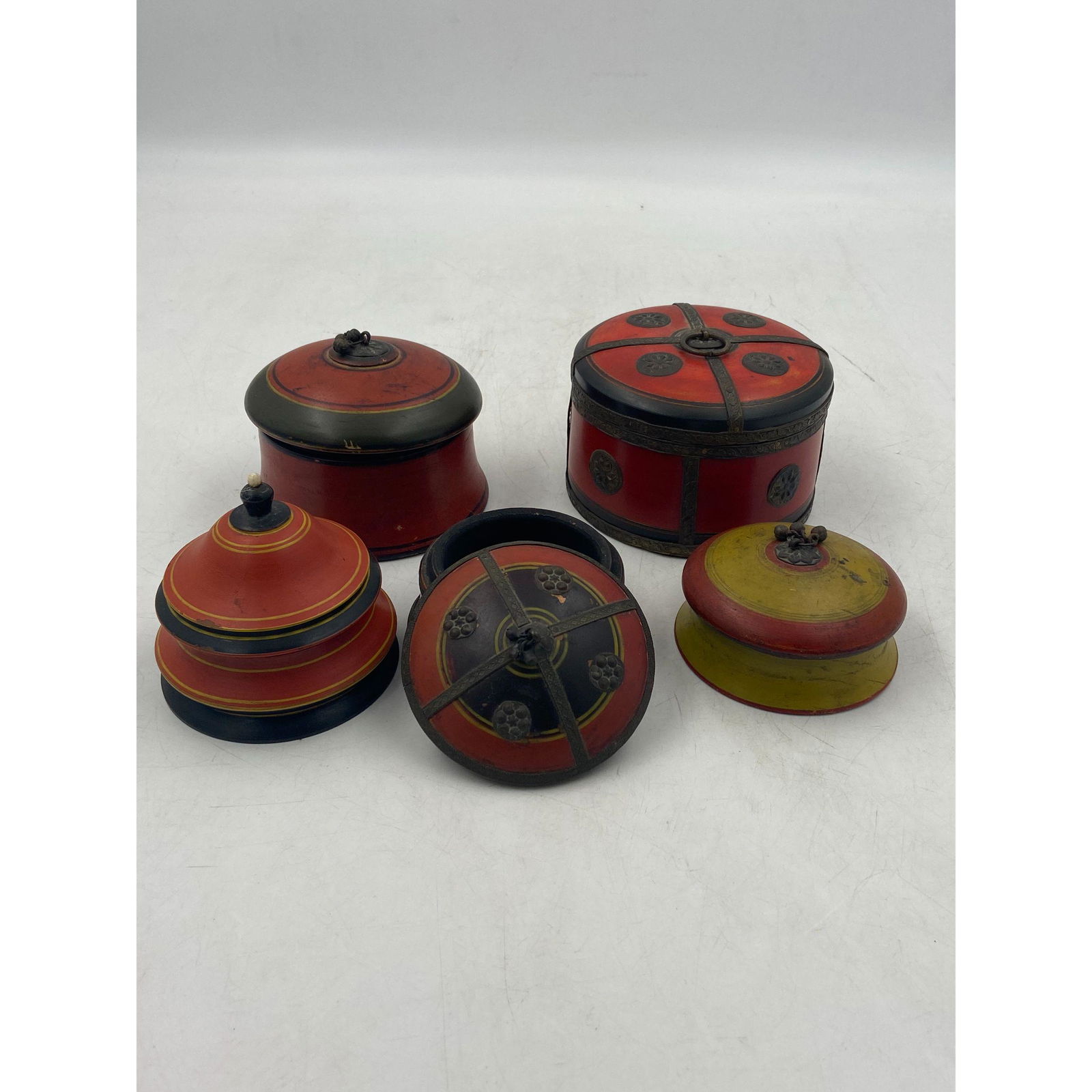 Grouping Of 5 Oriental Decorative Containers (1 of 17)