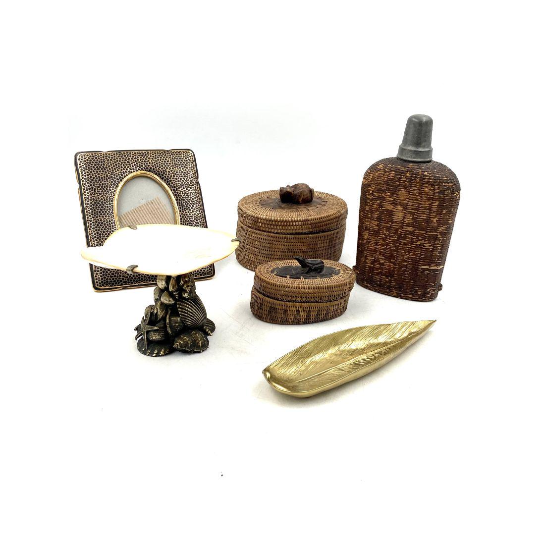 (6) Lot Of Decorative Baskets, Picture Frame, Flask, Stand & Mid Century Butterfly Bush Leaf Tray: Lot Of Decorative Baskets, Picture Frame, Flask & Stand. Frame Measures 6 3/8" x 7 5/8" Flask measures 9 1/4" Tall, Decorative Baskets measures 6 7/8" x 5 1/2" x 3 1/2" & 5" x 3 1/4" x 2 1/8". Stand m