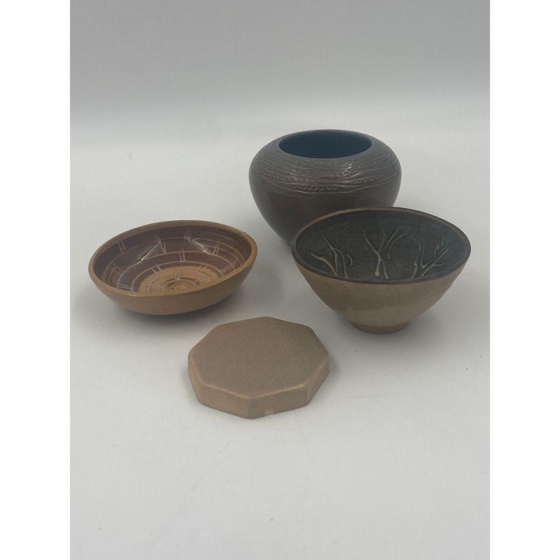 (4) UND School Of Mines Pottery Pieces (1 of 13)